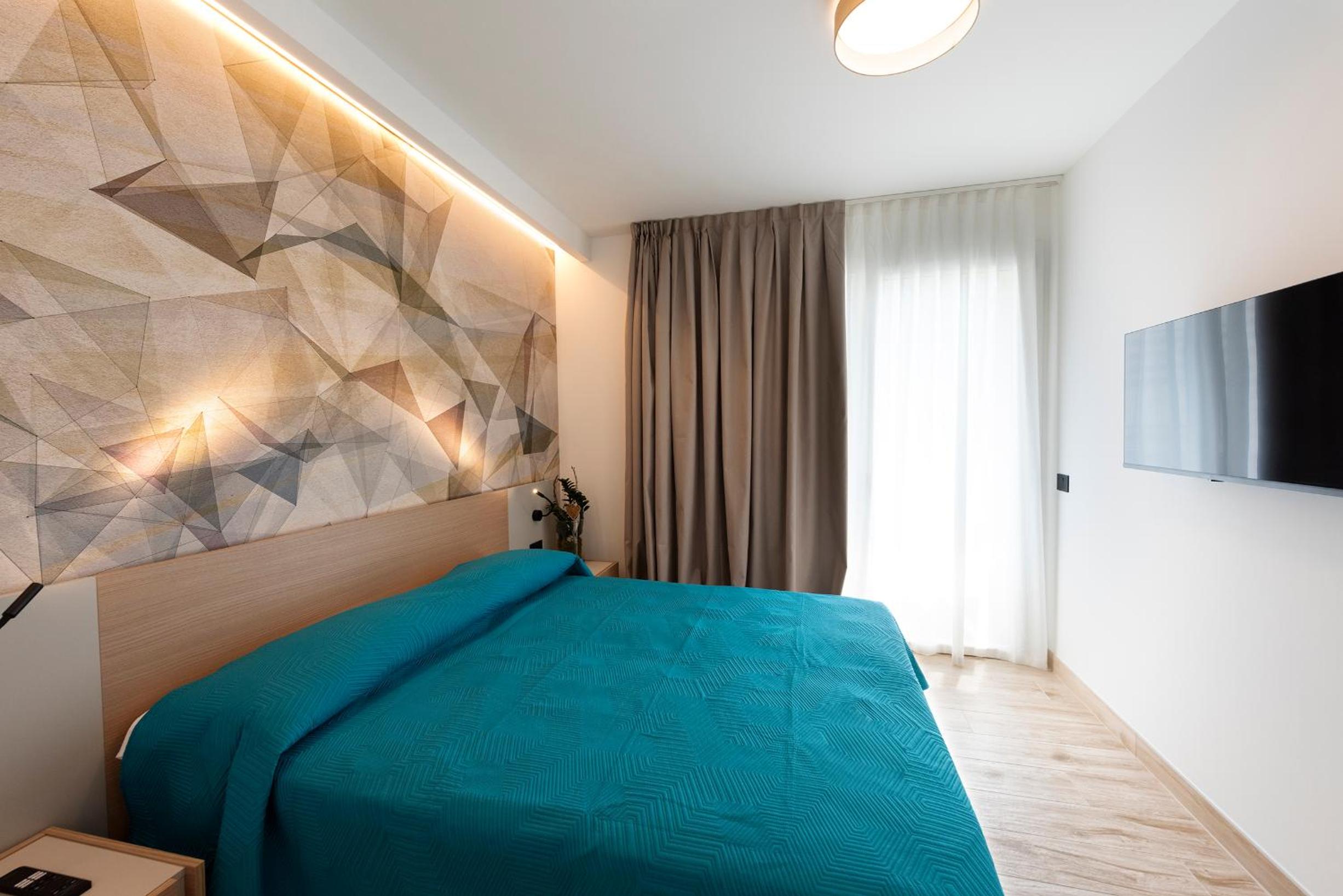 Suite with Balcony photo 1