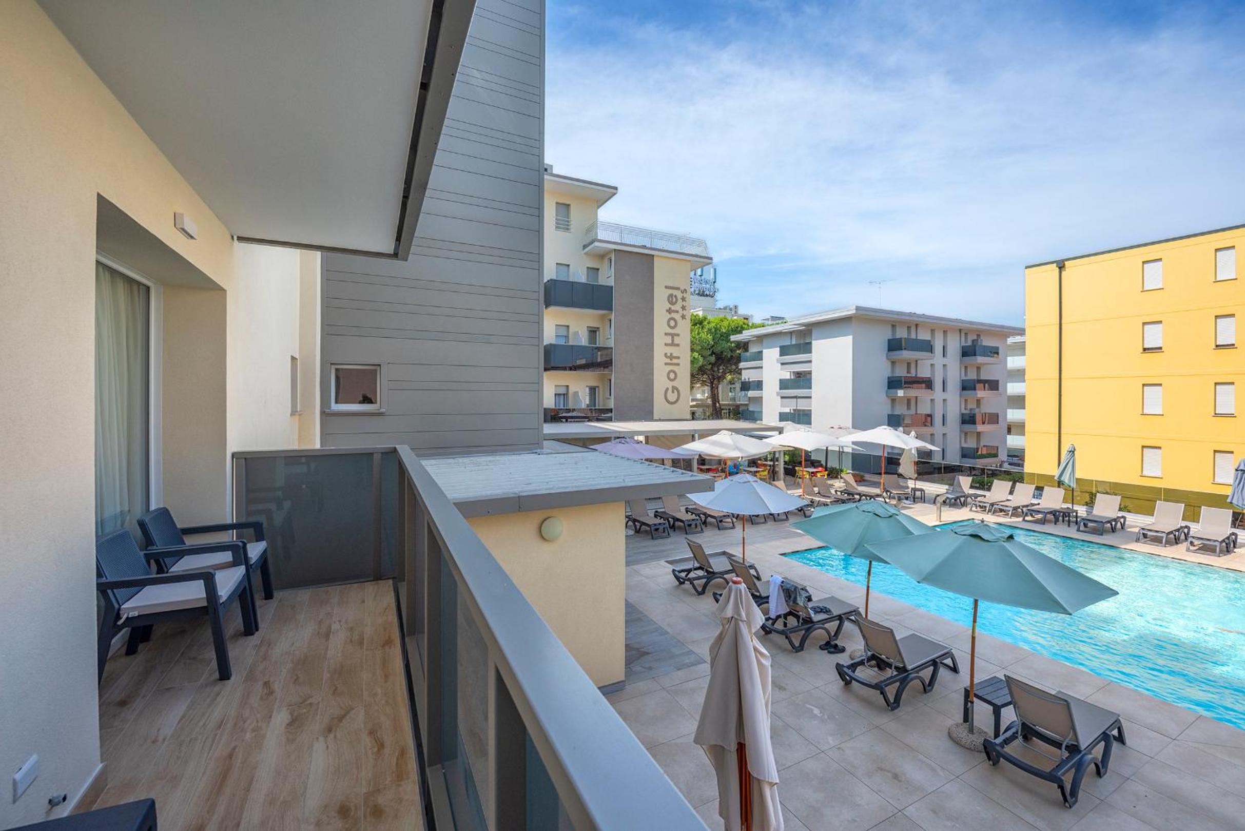 Junior Suite with Balcony photo 1