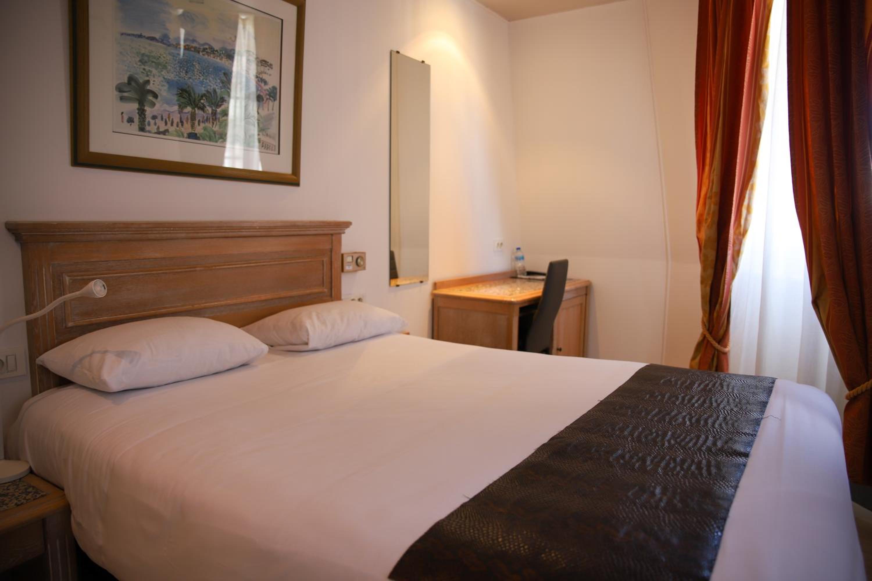 Double Room - Photo 4