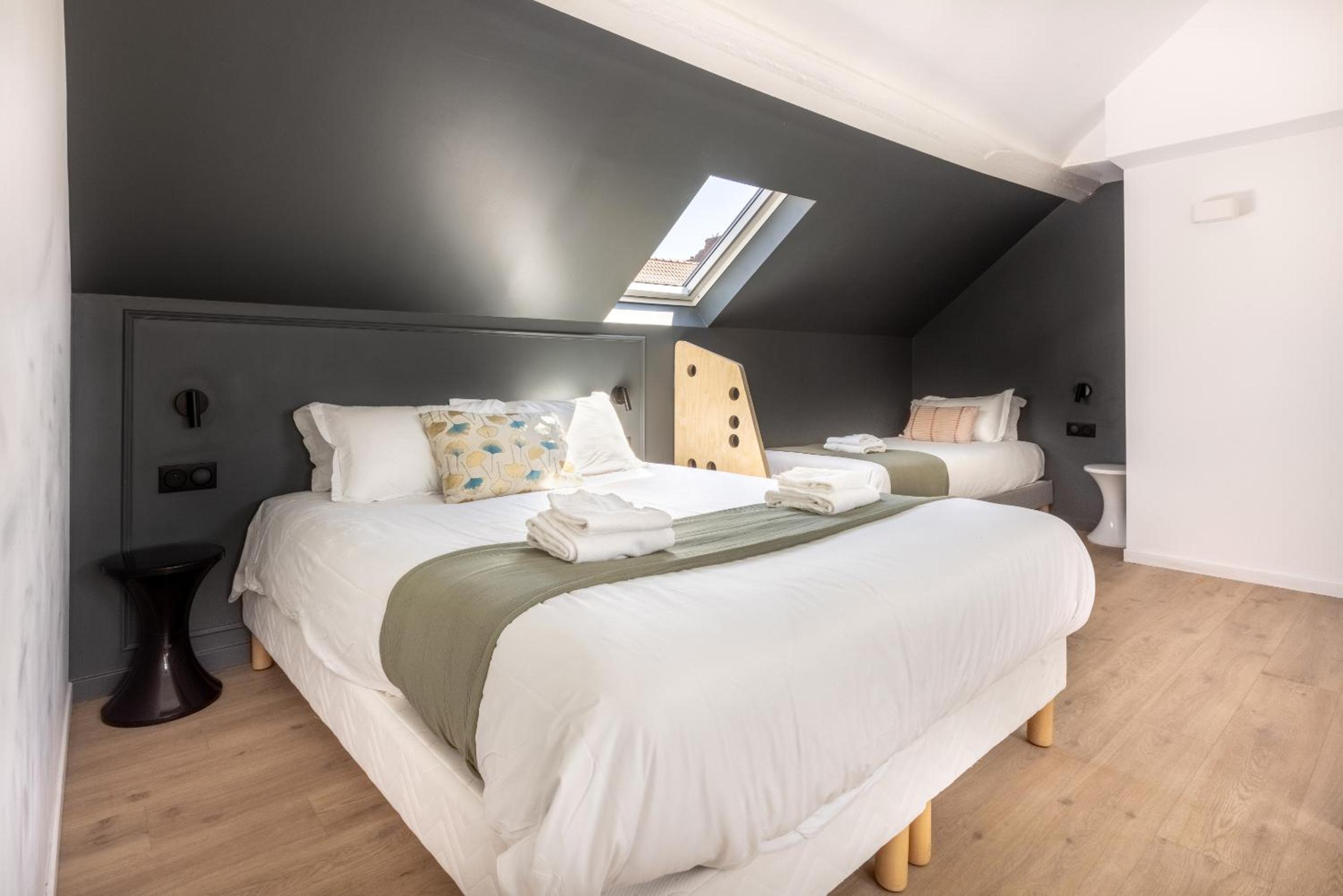 Two-Bedroom Apartment with City View photo 3