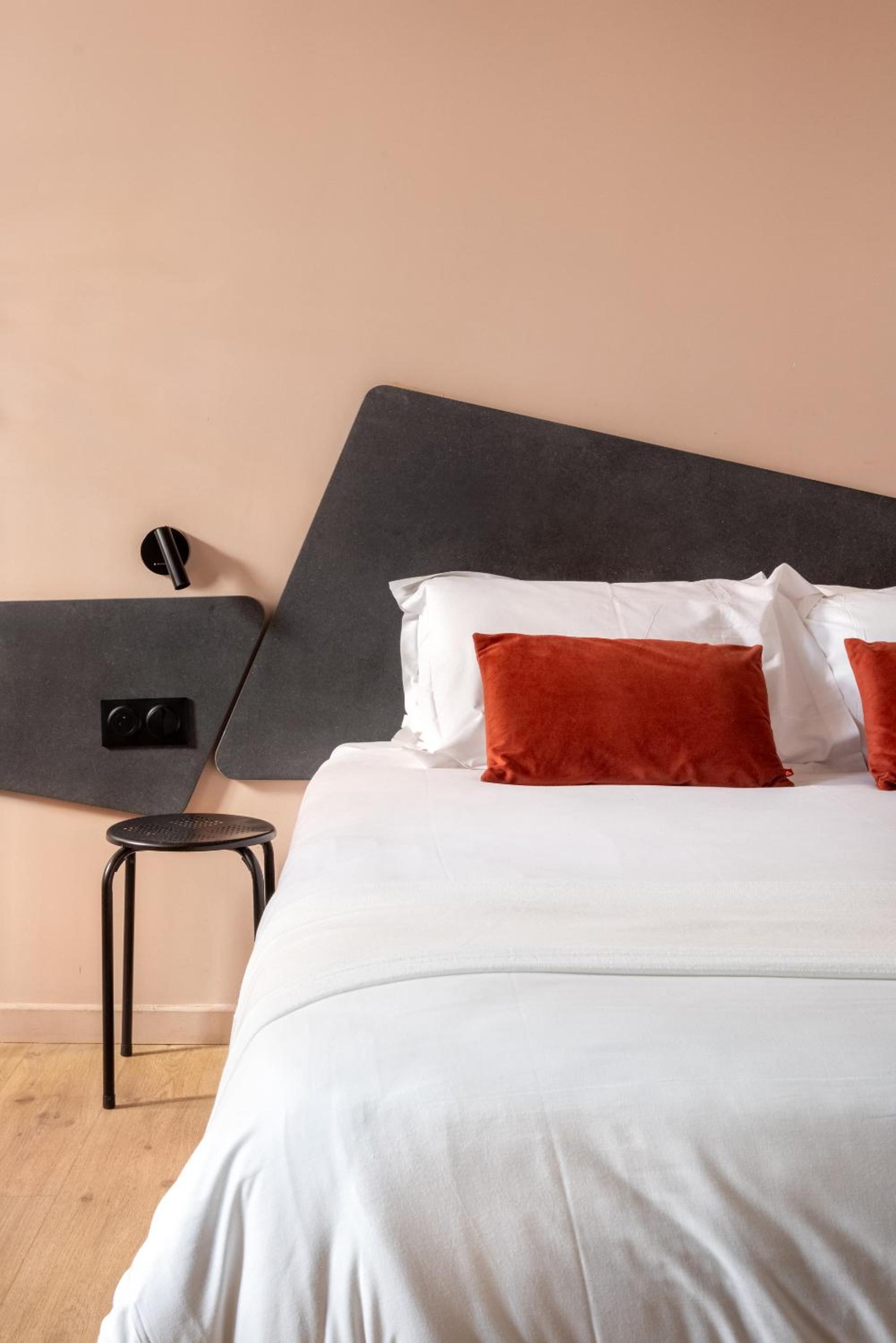 One-Bedroom Standard Apartment