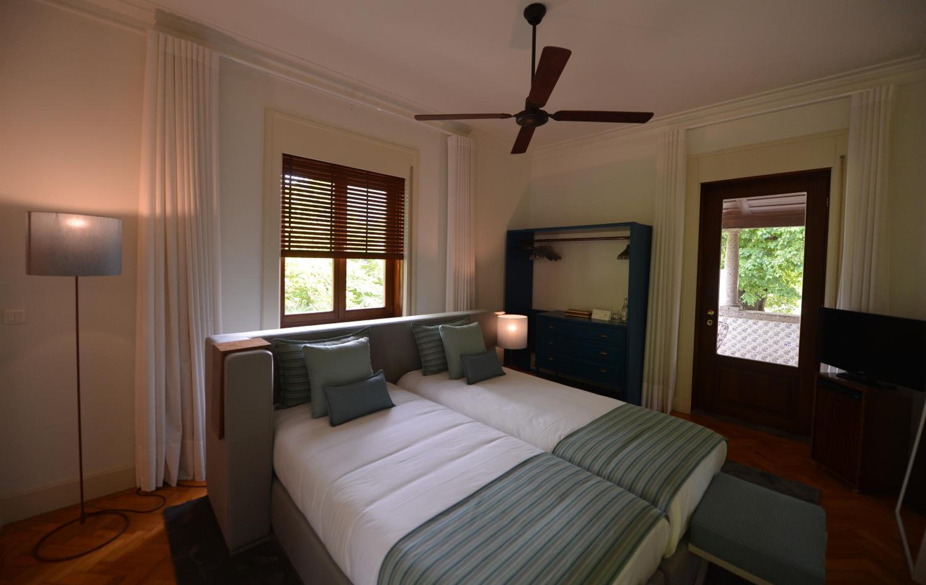 Deluxe Twin Room photo 3