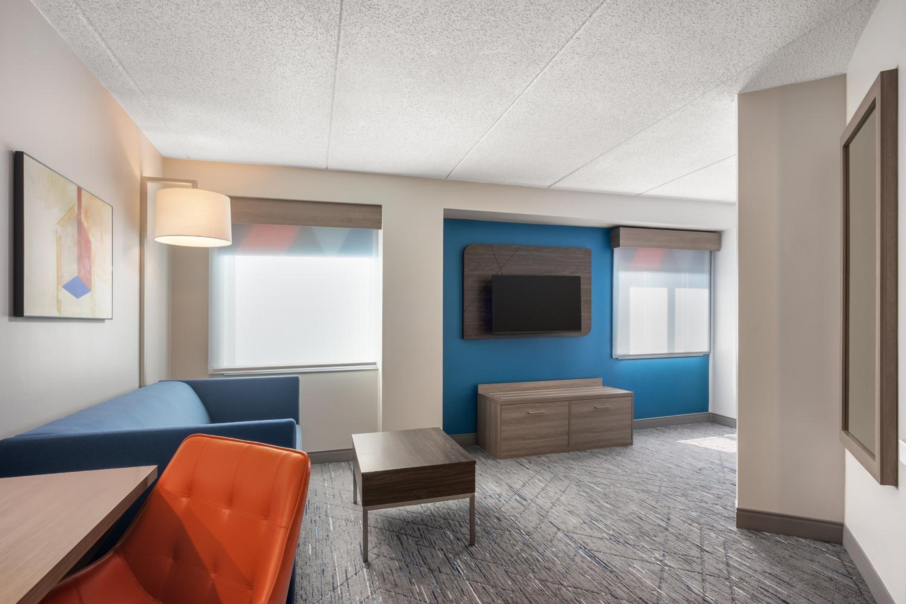 Queen Suite