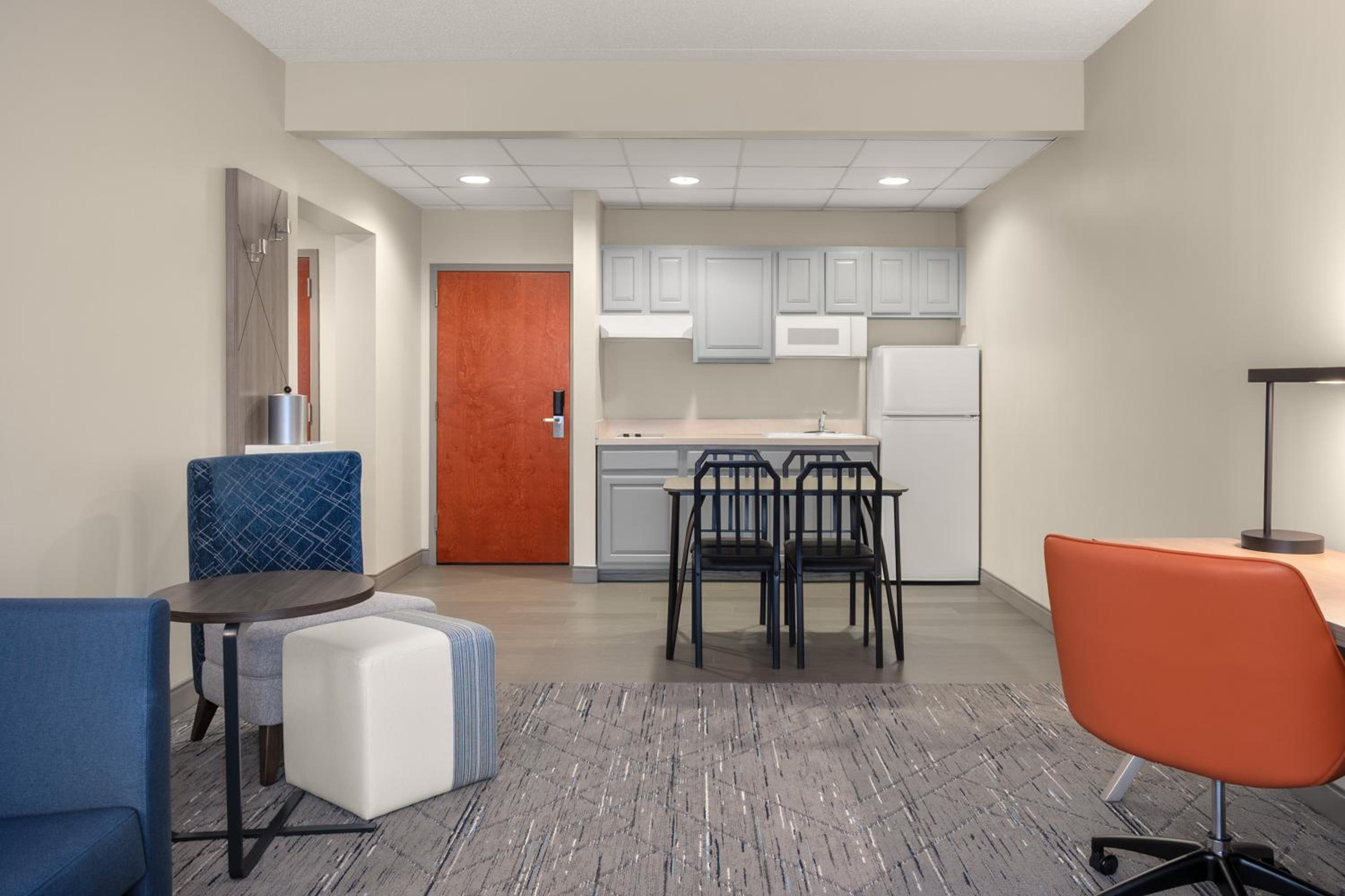 One-Bedroom King Suite photo 2