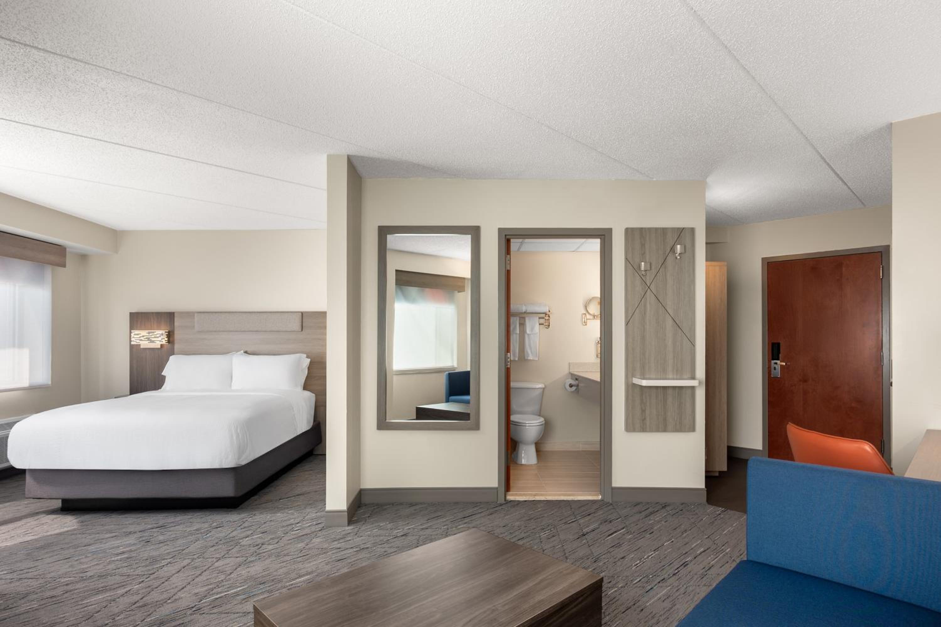 Queen Suite