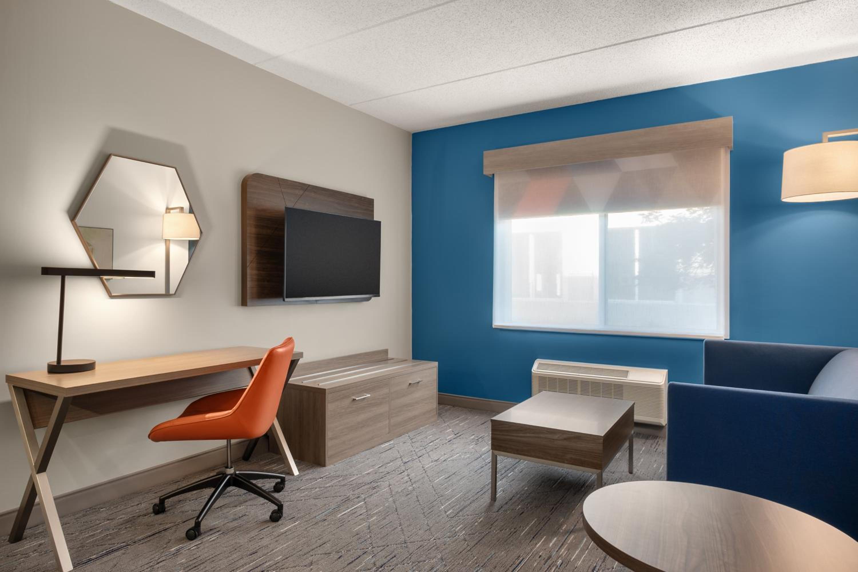 King Suite - Photo 3