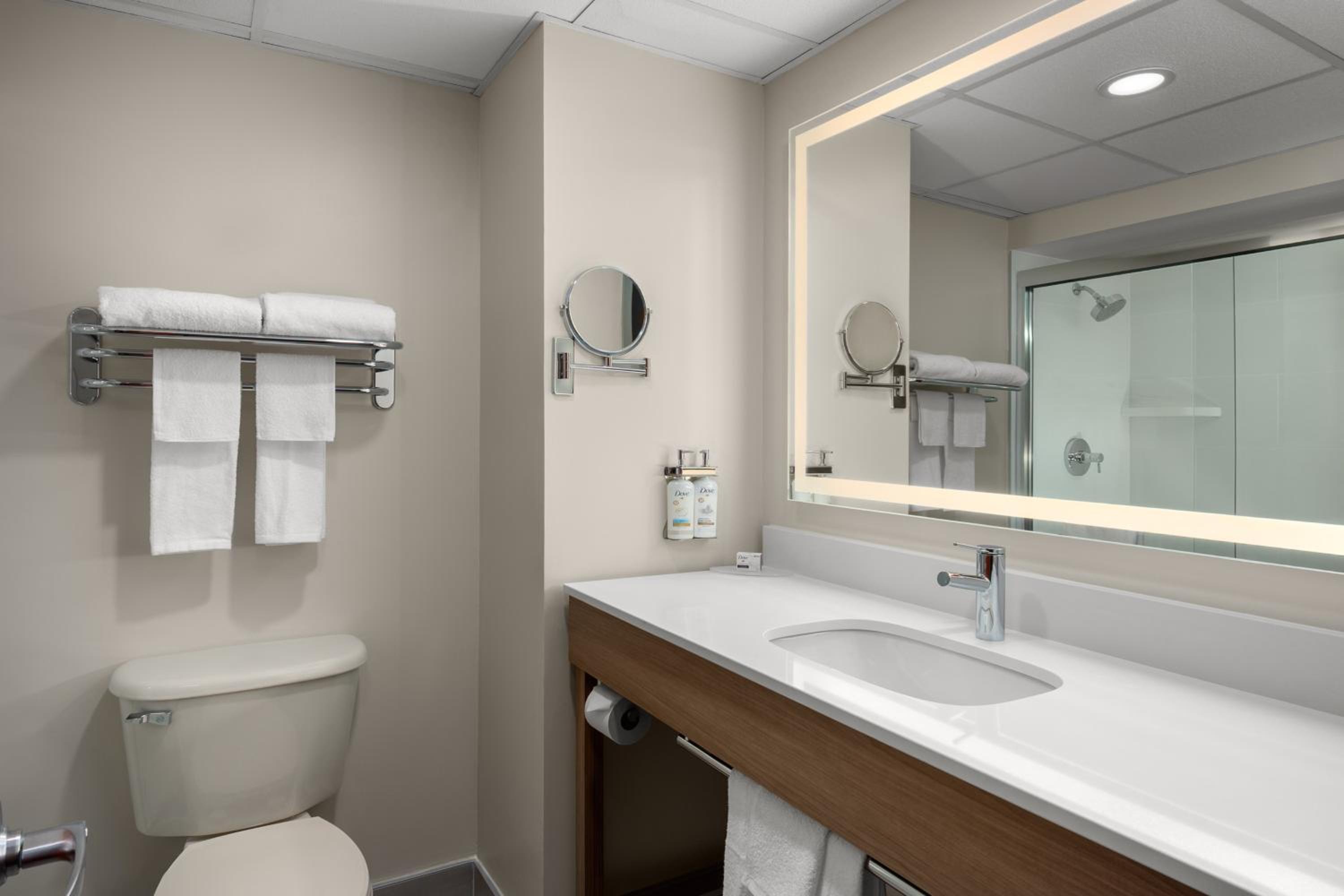 Standard King Room with Shower