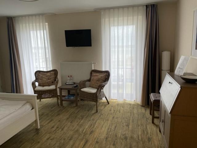 Family Room with Sea View photo 3