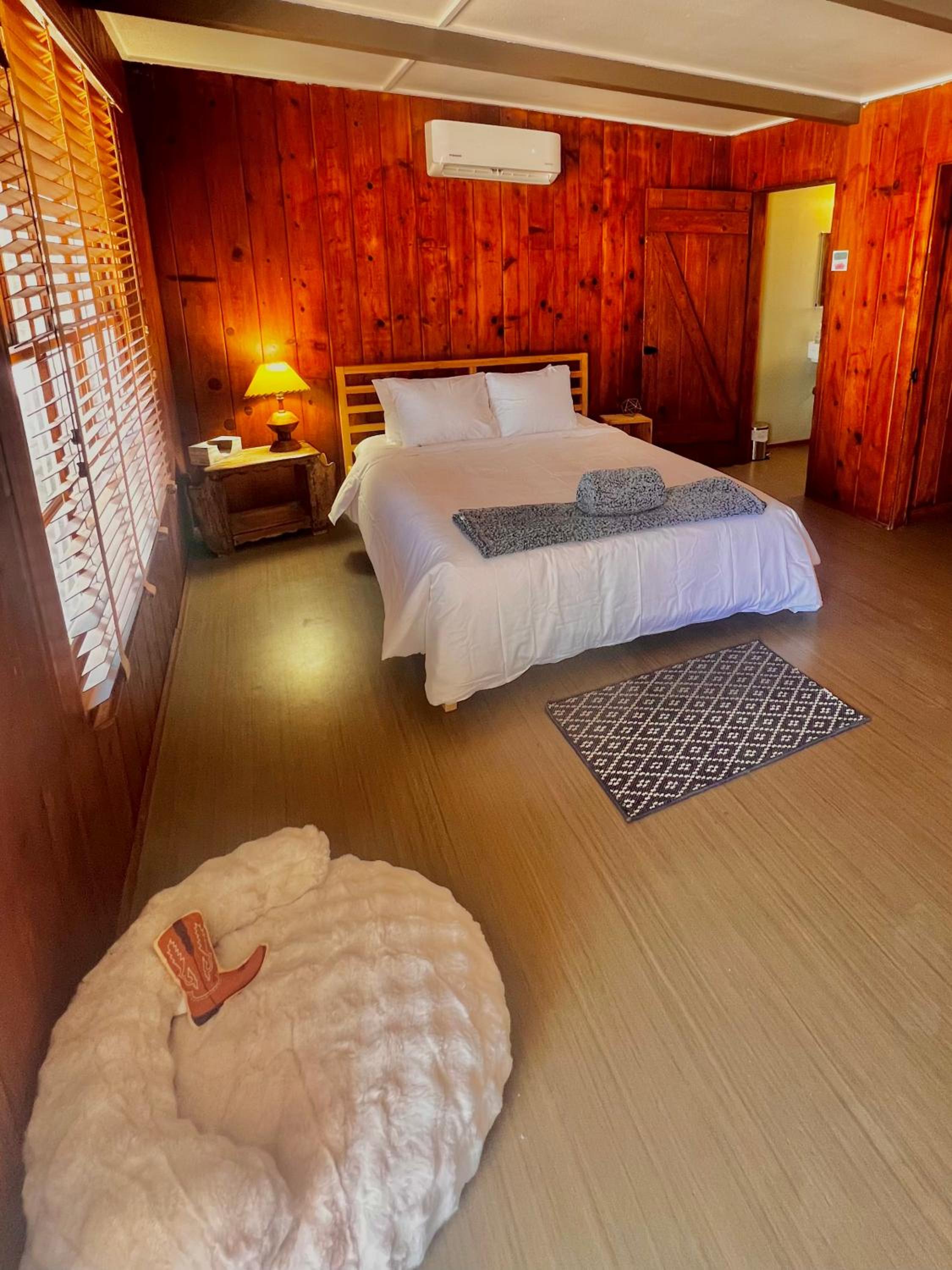 Standard Queen Room photo 1