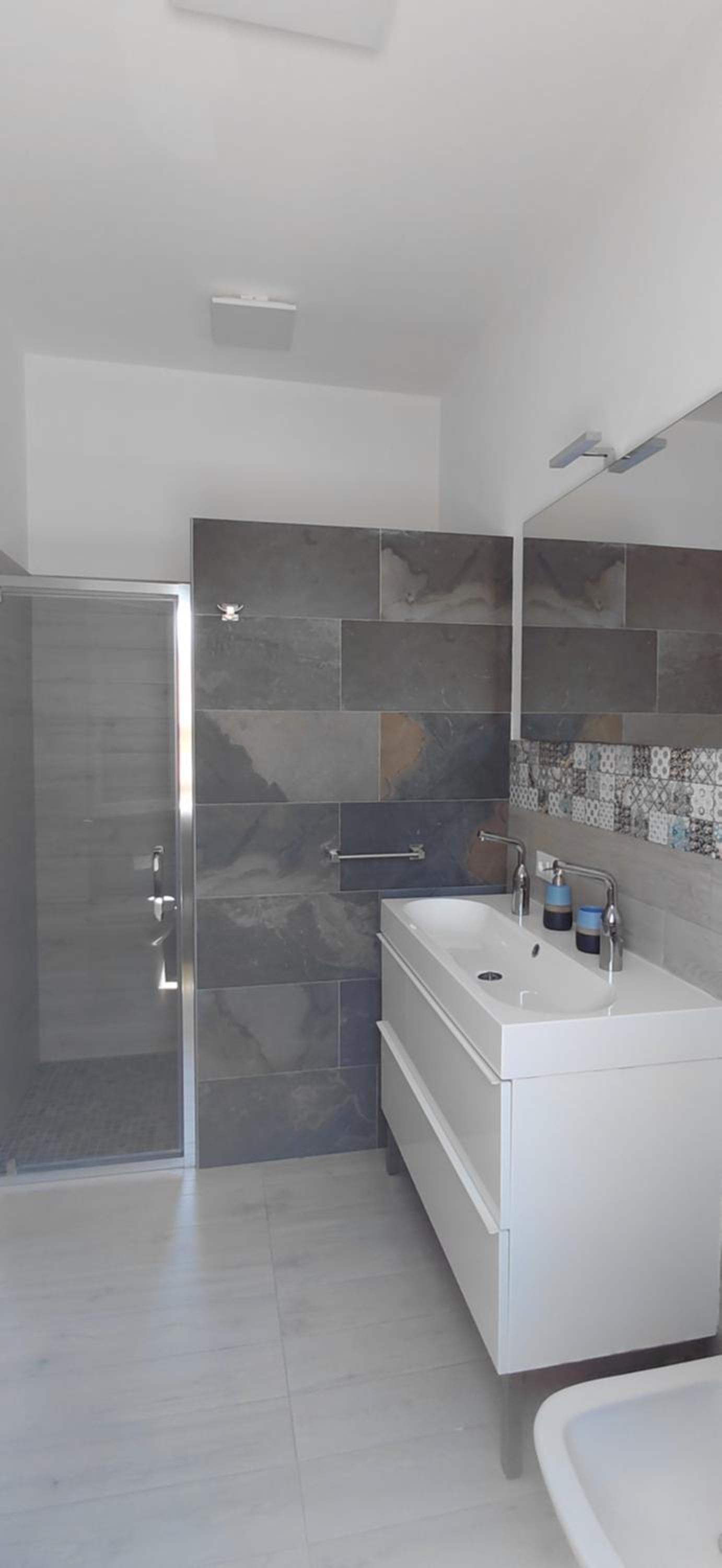 Large Double or Twin Room photo 1