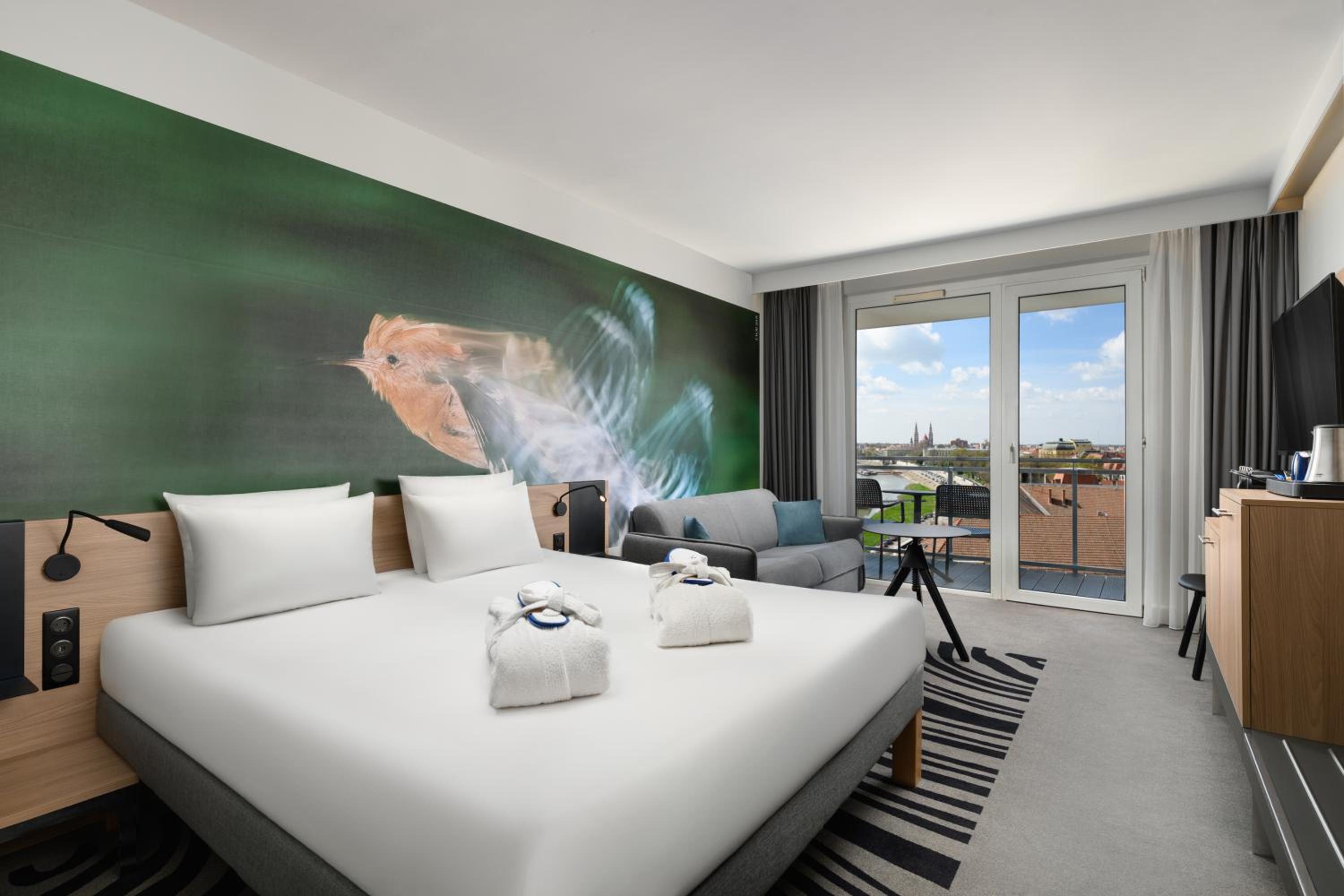 Executive Double Room with Sofa Bed - Photo 10