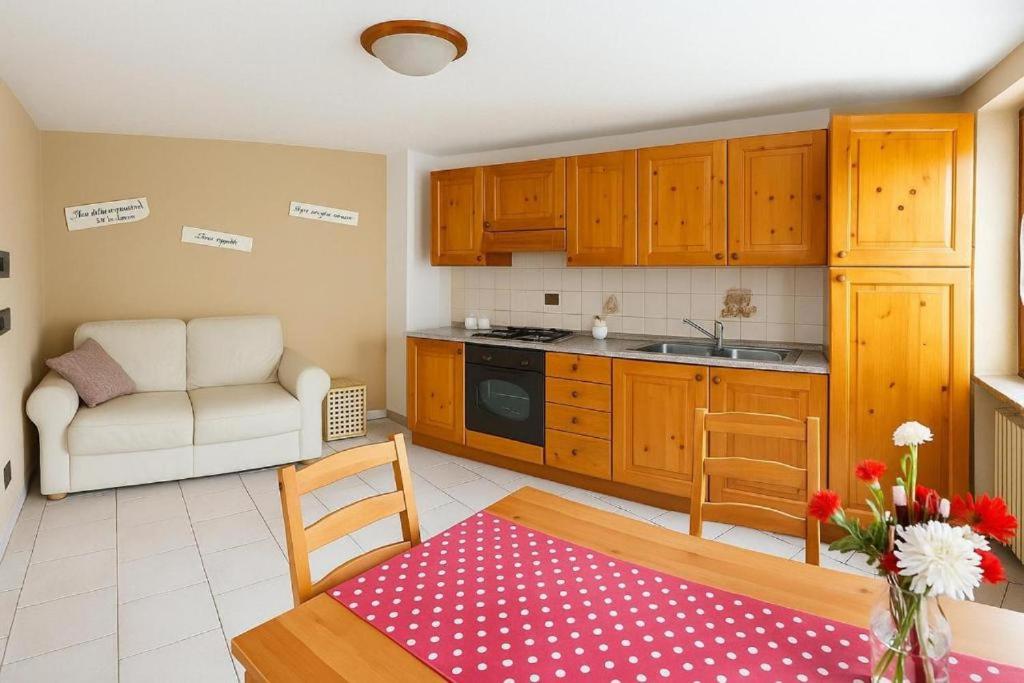 One-Bedroom Apartment photo 2
