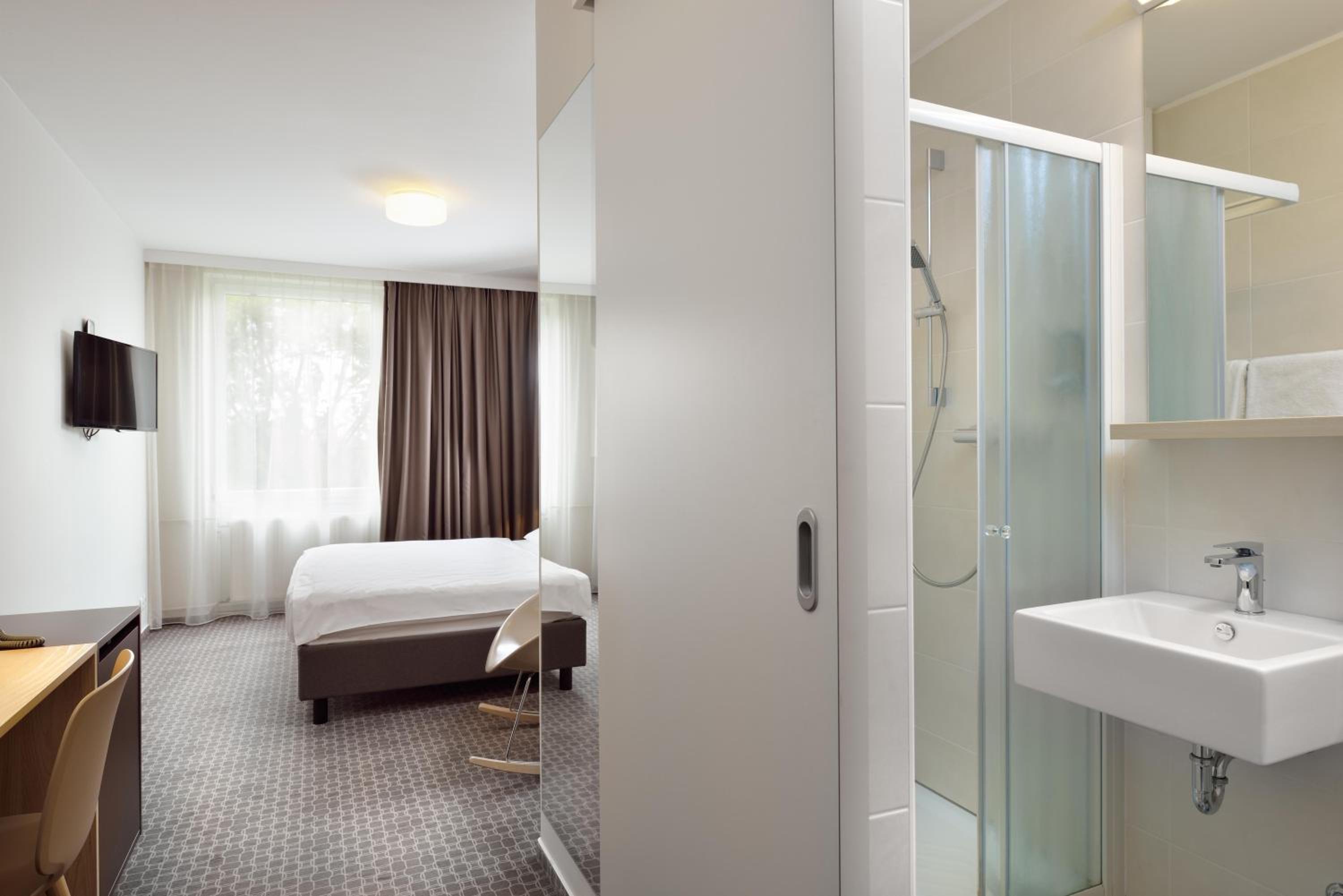 Deluxe Room - Photo 2