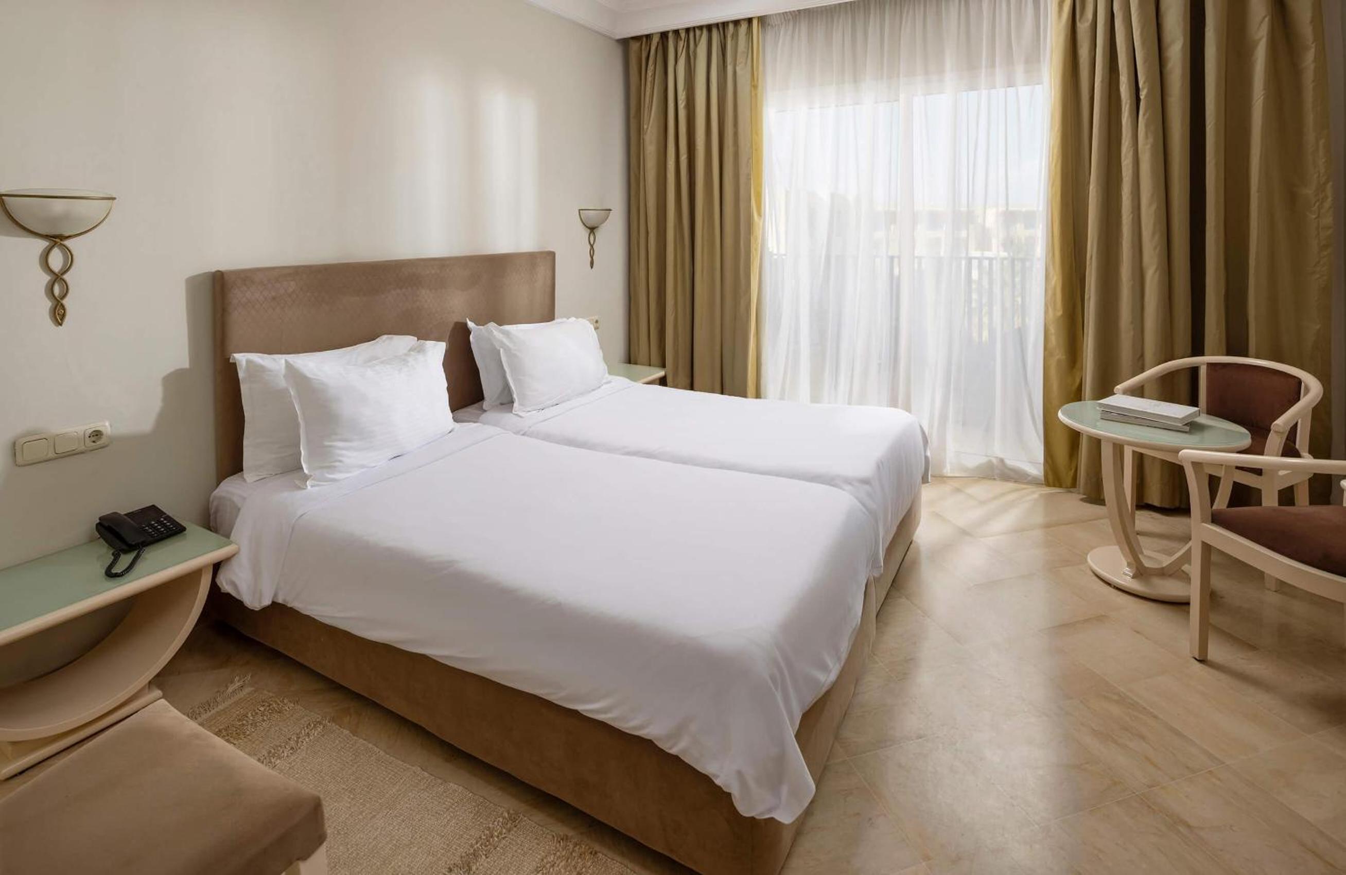Deluxe Twin Room with Paronamic View
