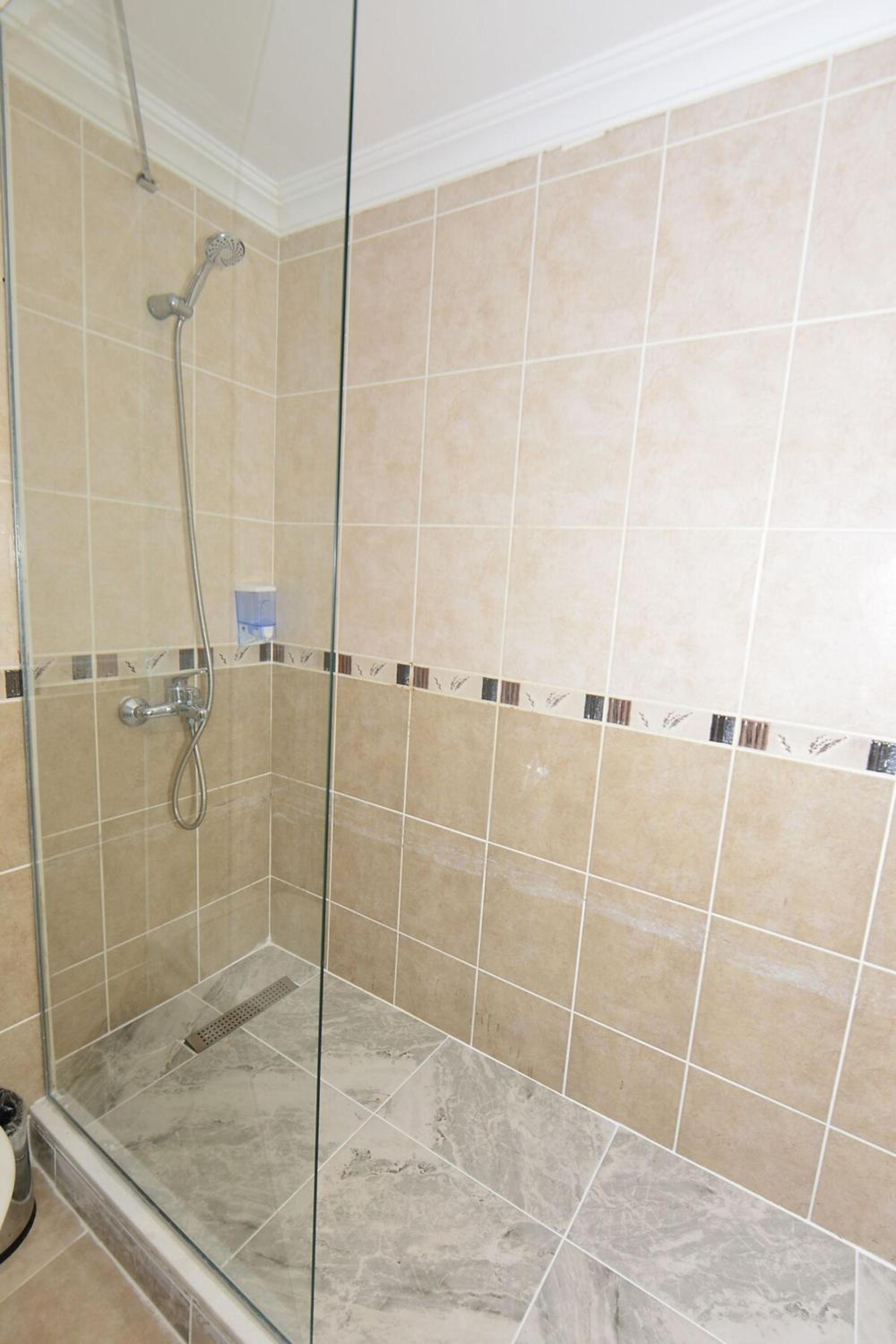 Economy Double Room photo 1