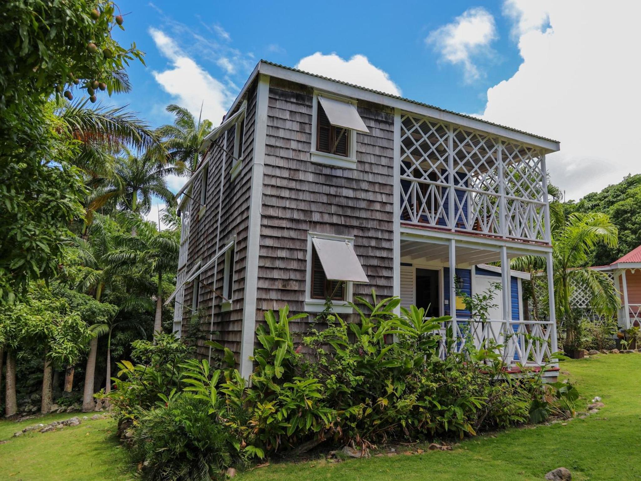 Deluxe Bungalow with Garden View