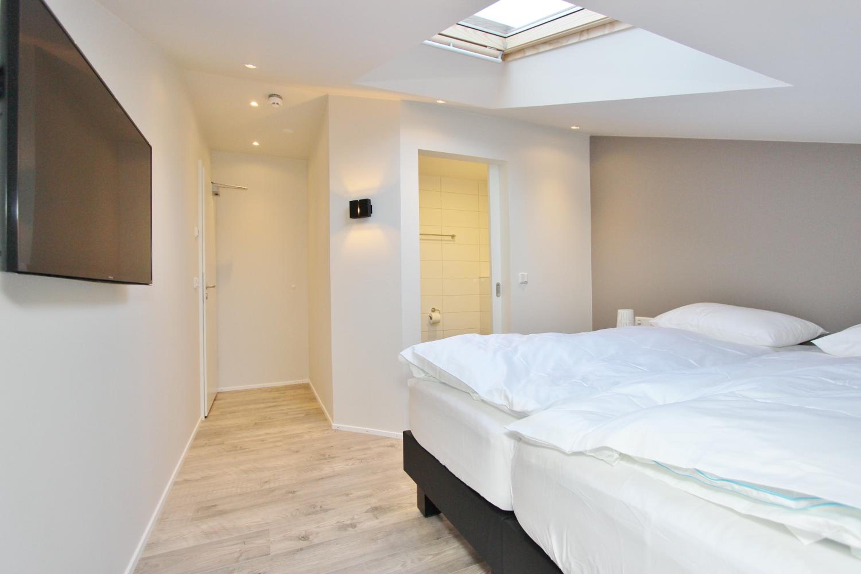 Economy Twin Room photo 1