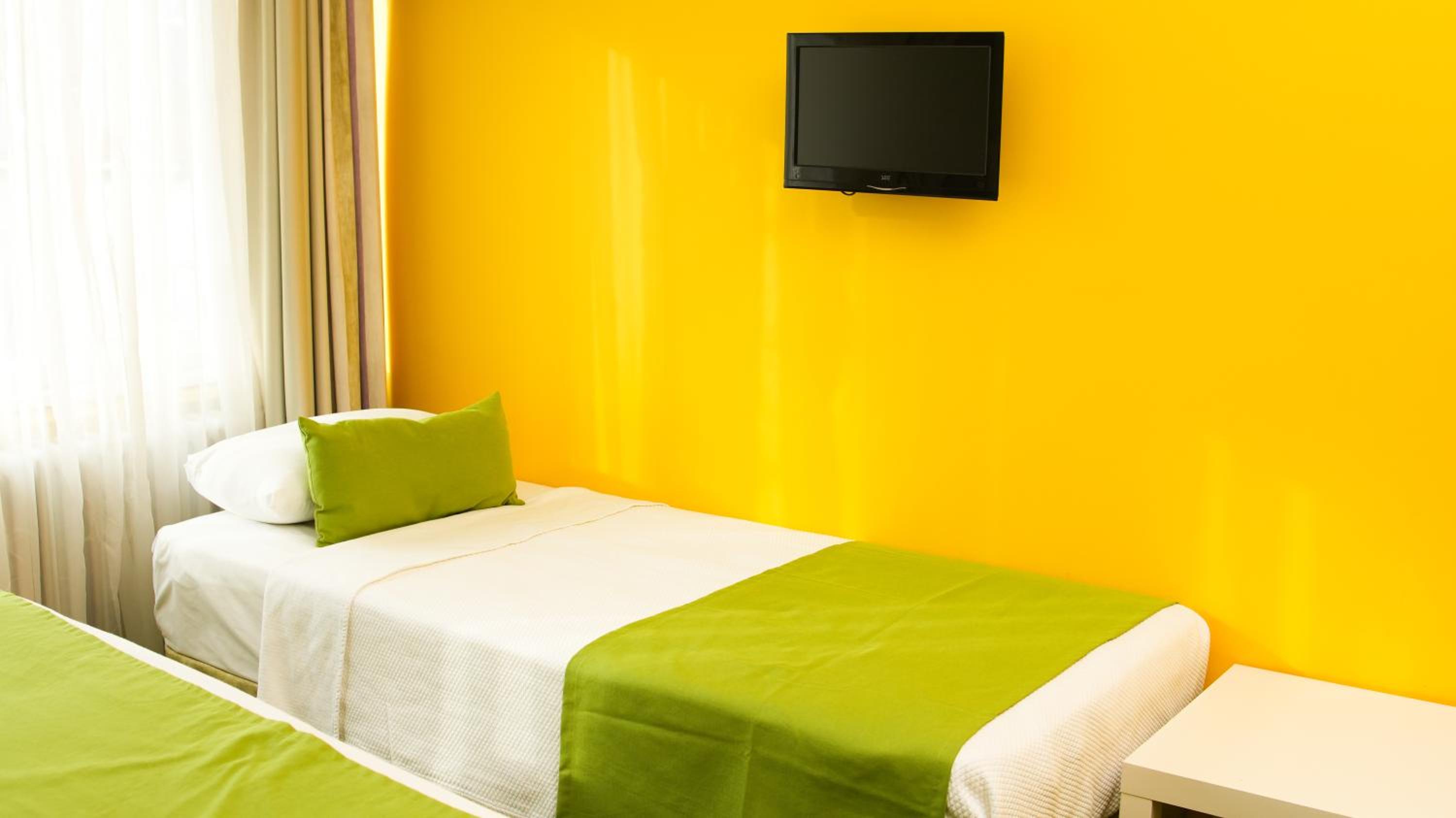 Triple Room with City View photo 2
