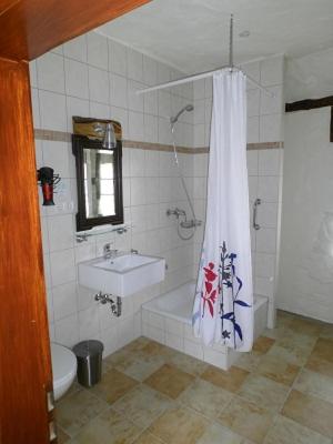 Three-Bedroom House photo 3