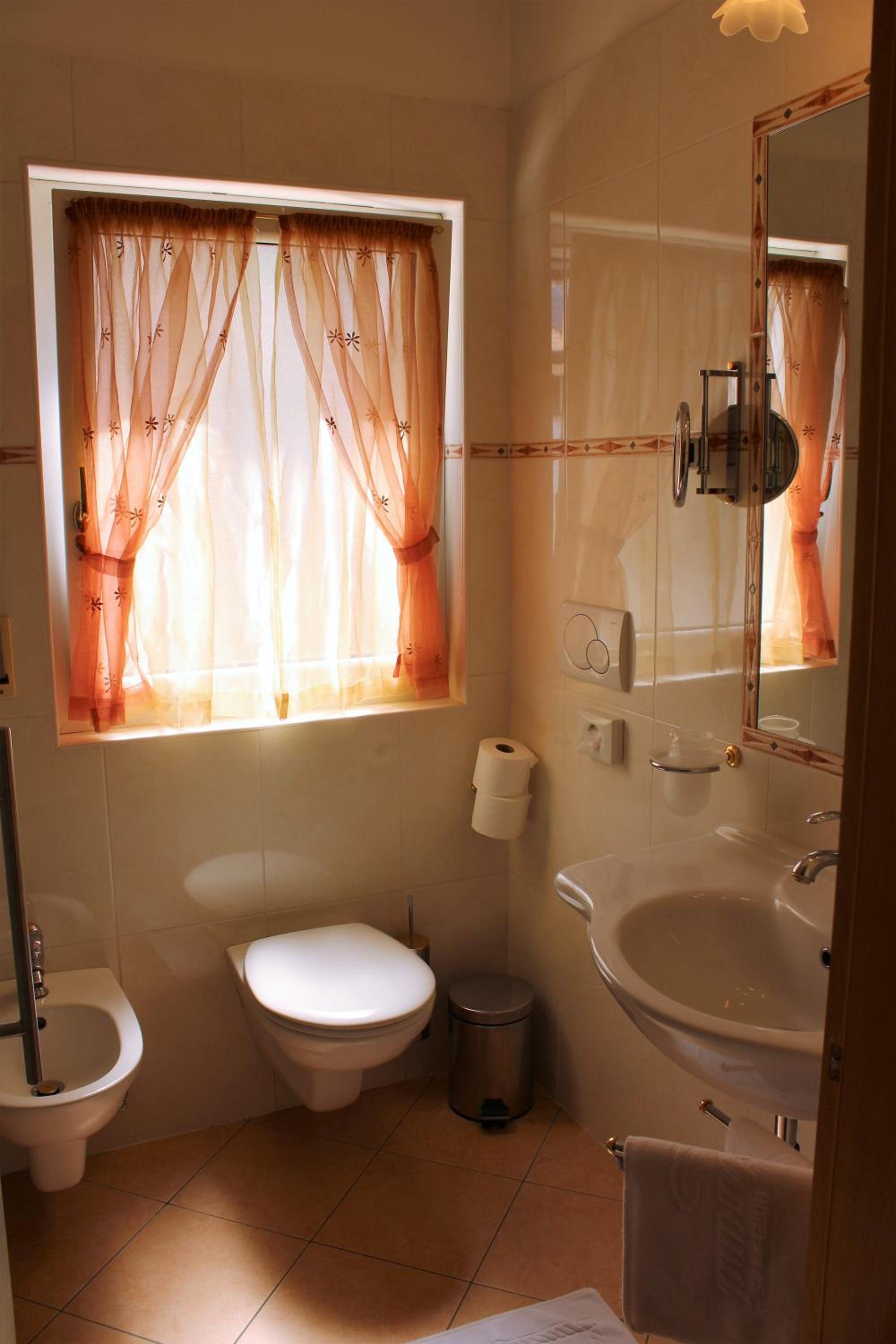 Superior Double-Room with Balcony  - Photo 7