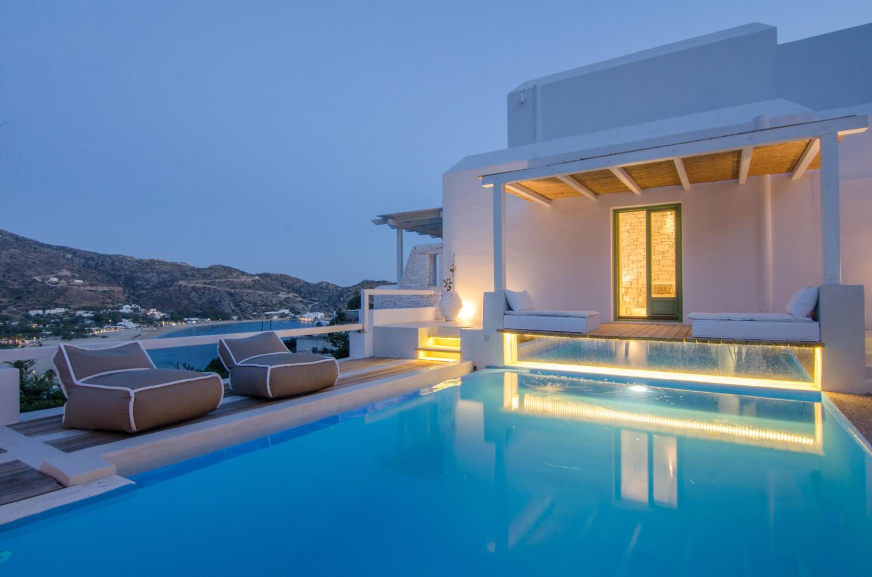 Deluxe Suite with Private Pool photo 2