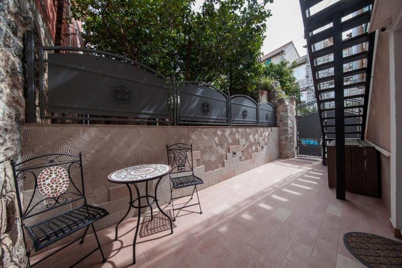Apartment - Split Level photo 3