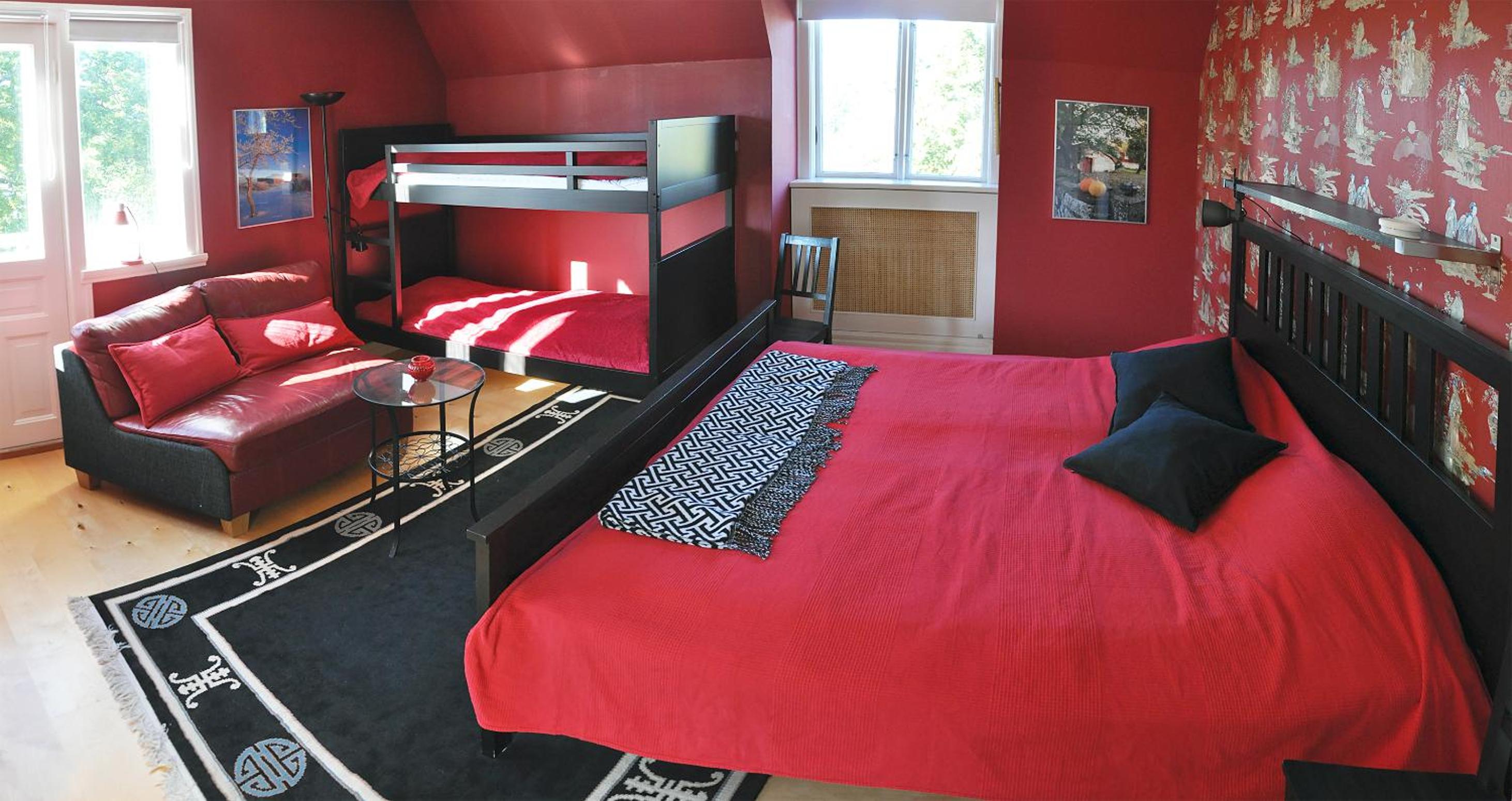 Double or Twin Room with Shared Bathroom photo 1