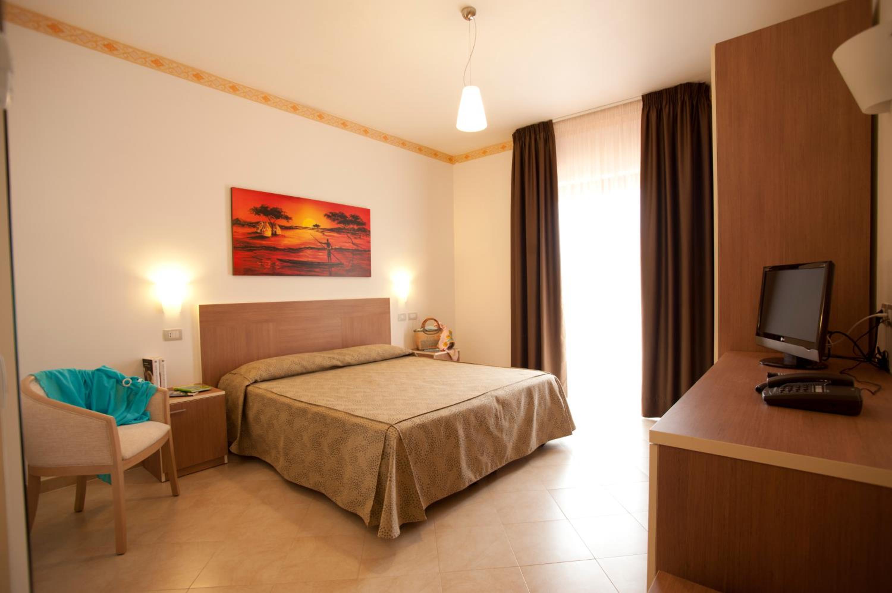 Double Room with Balcony photo 3