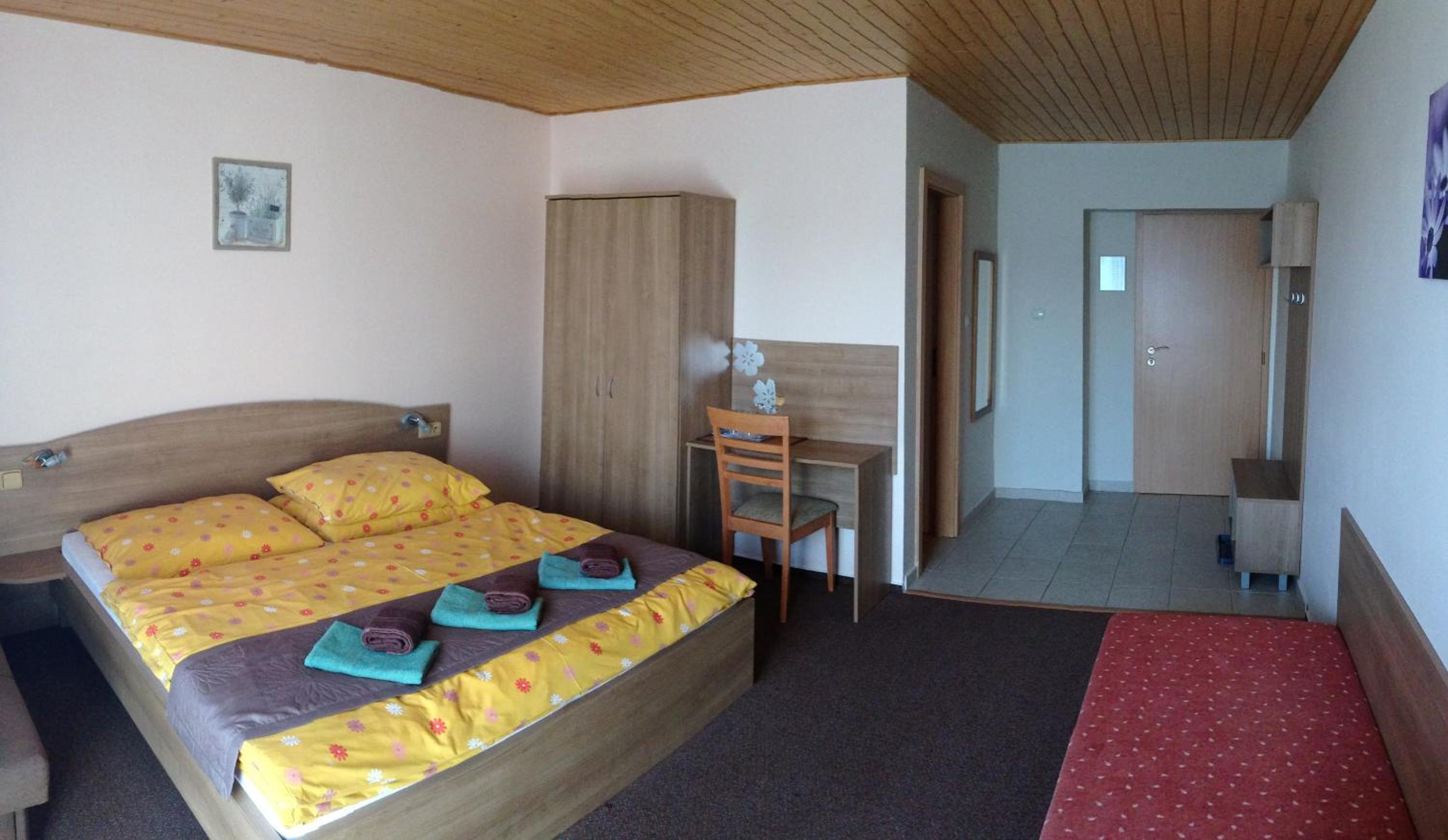 Family Room with Balcony photo 3