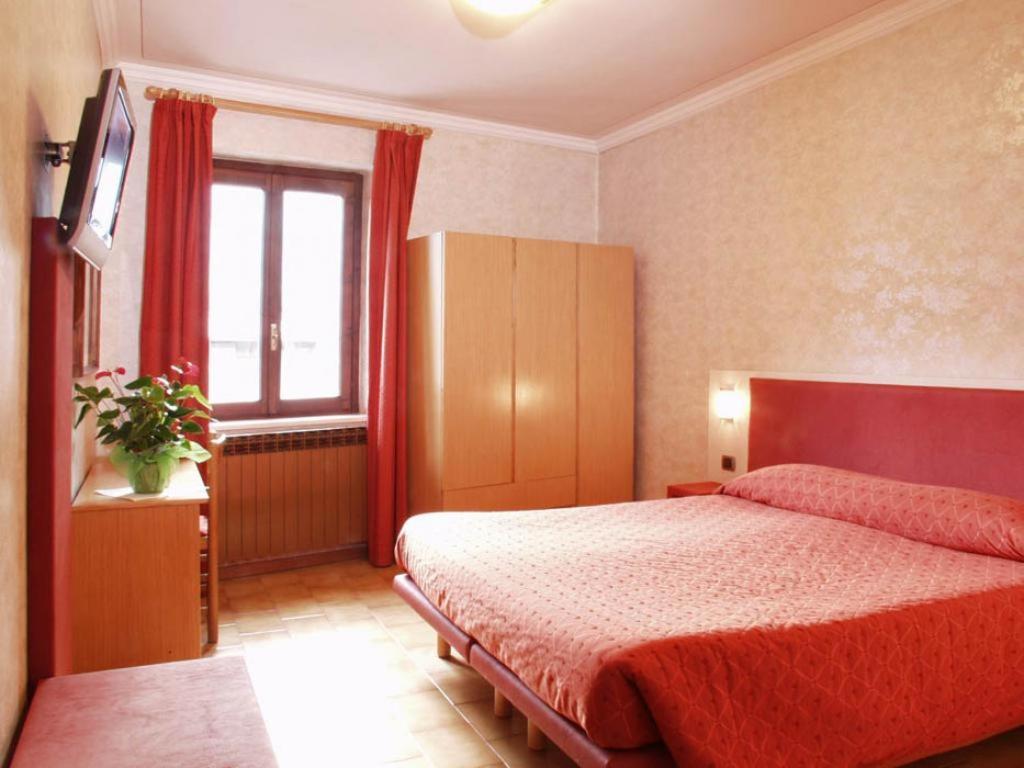 Double or Twin Room photo 3
