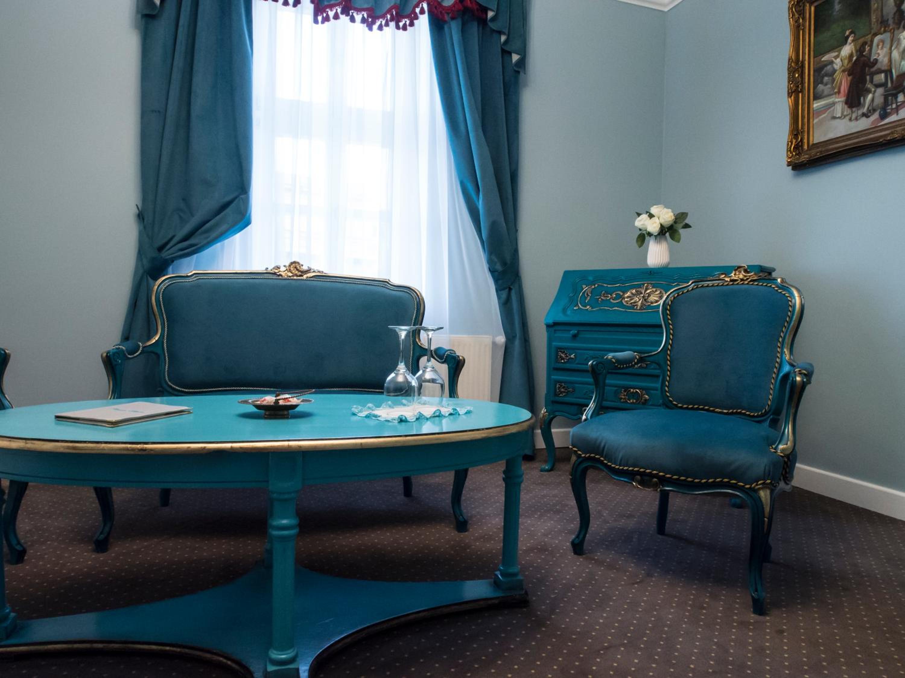 Superior Suite - Photo 3