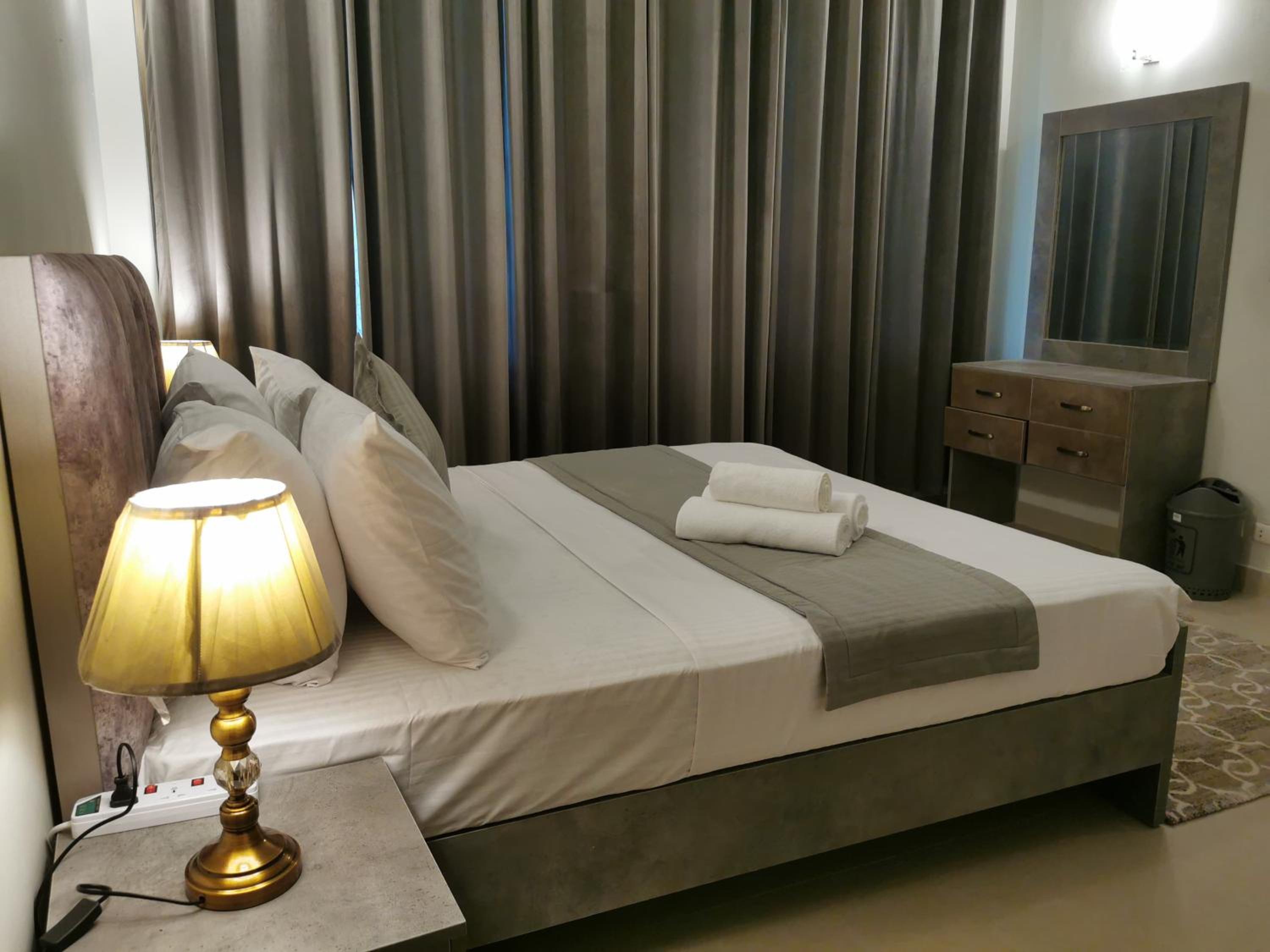 Deluxe King Room photo 3