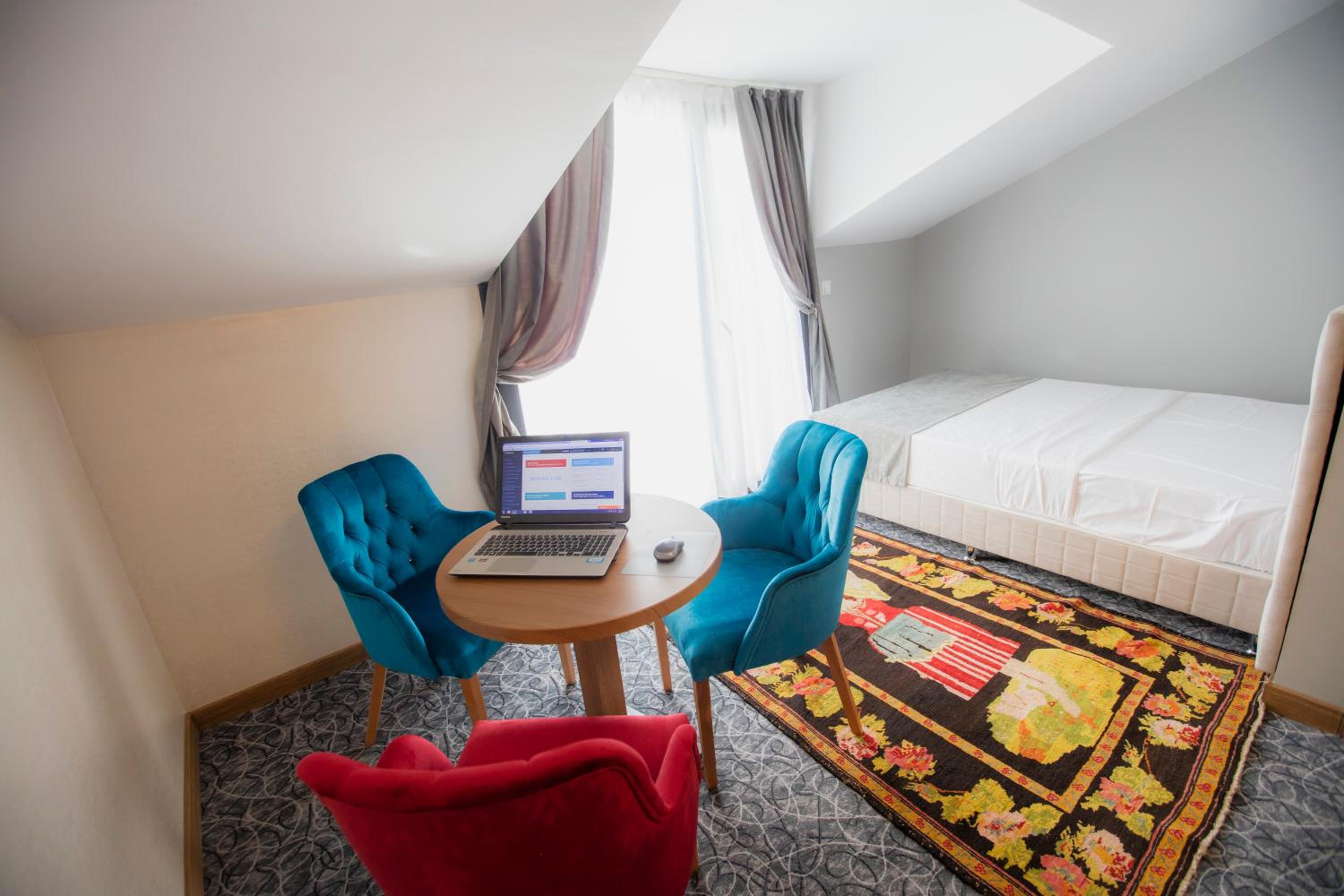 Royal Suite with Balcony photo 1