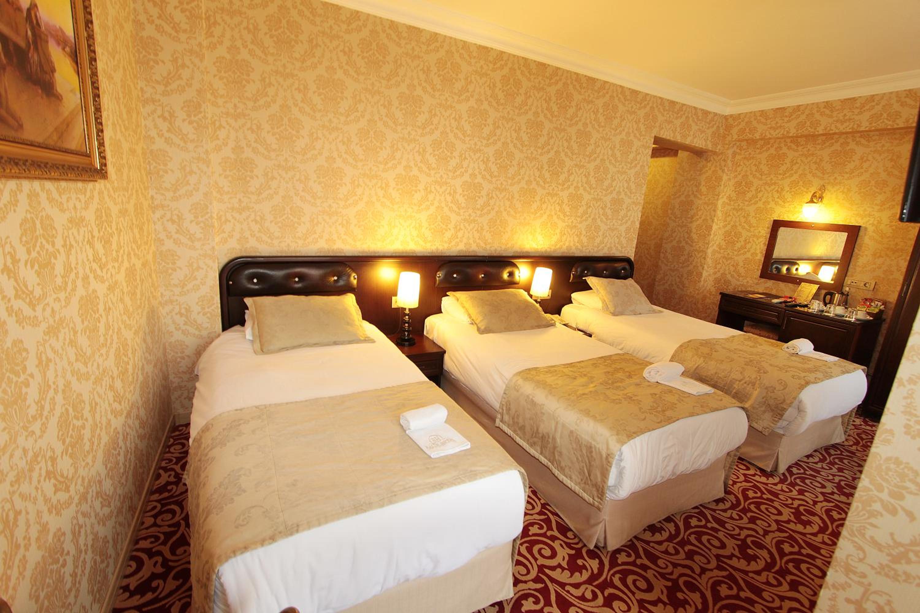 Superior Triple Room photo 2