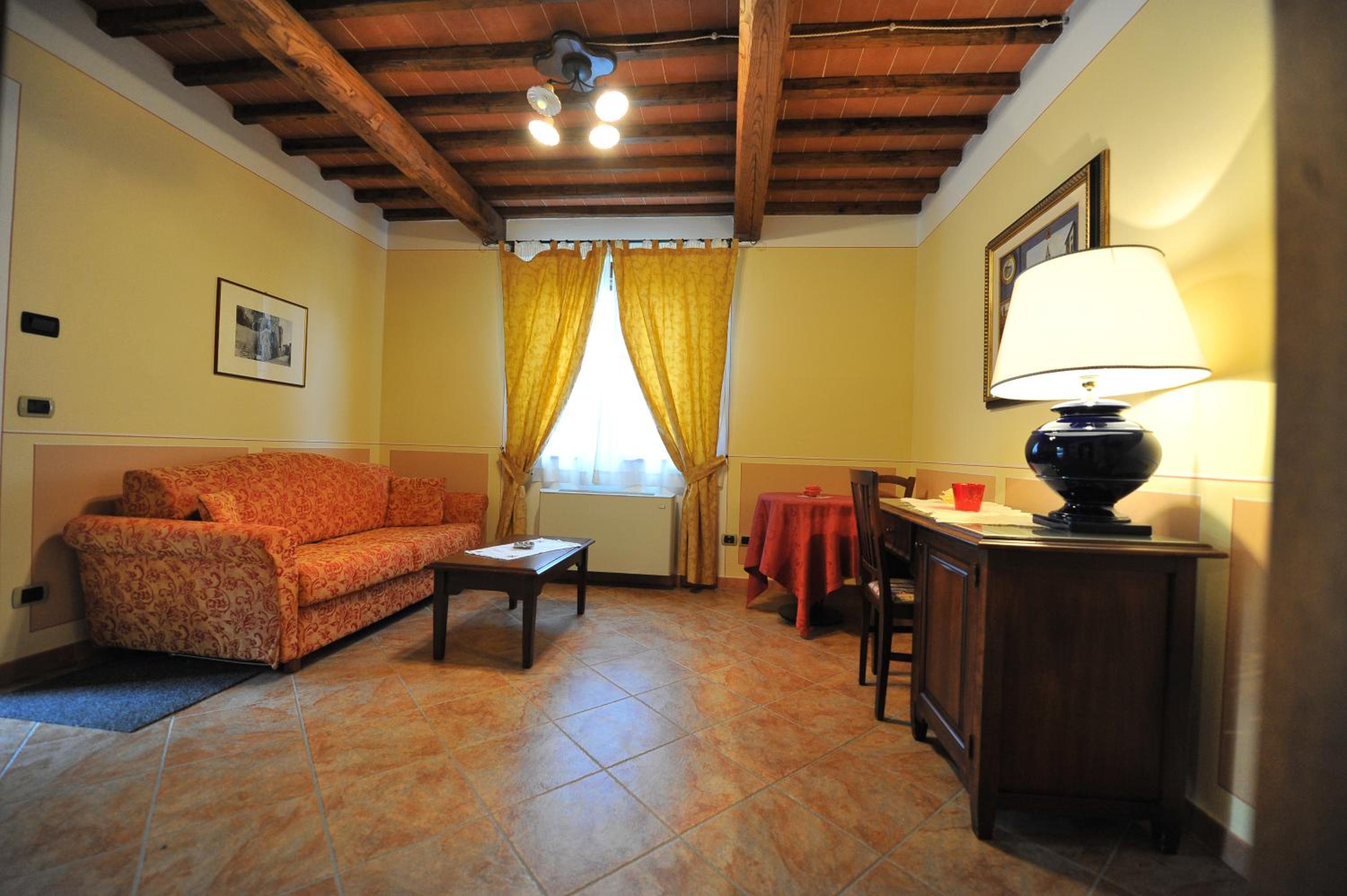 Family Room - Photo 6