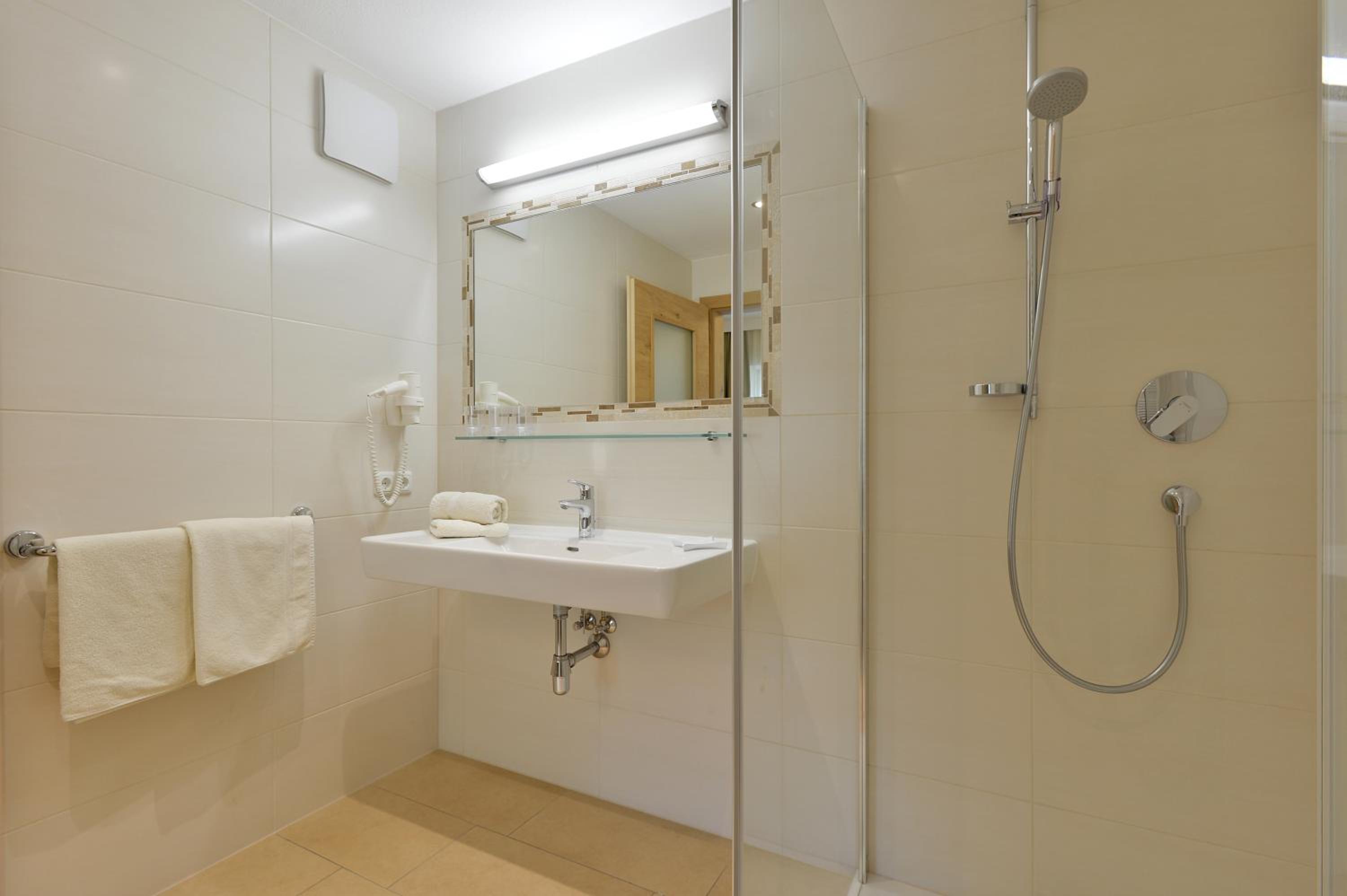 Deluxe Triple Room photo 2