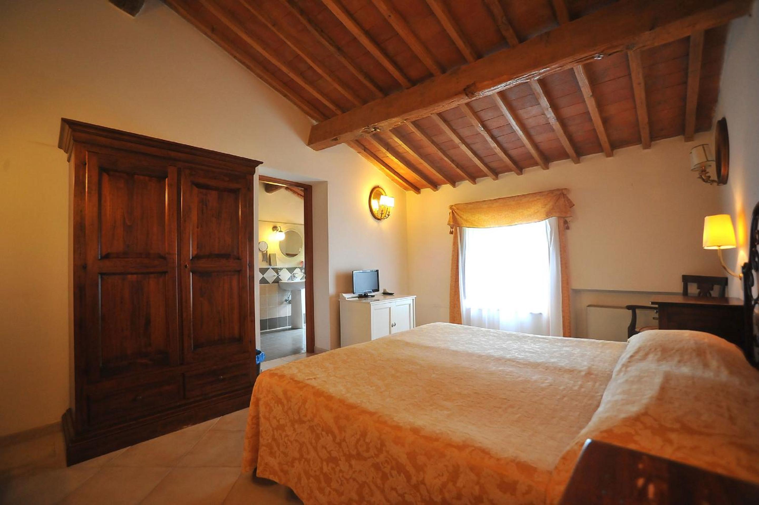 Standard Double Room - Photo 4