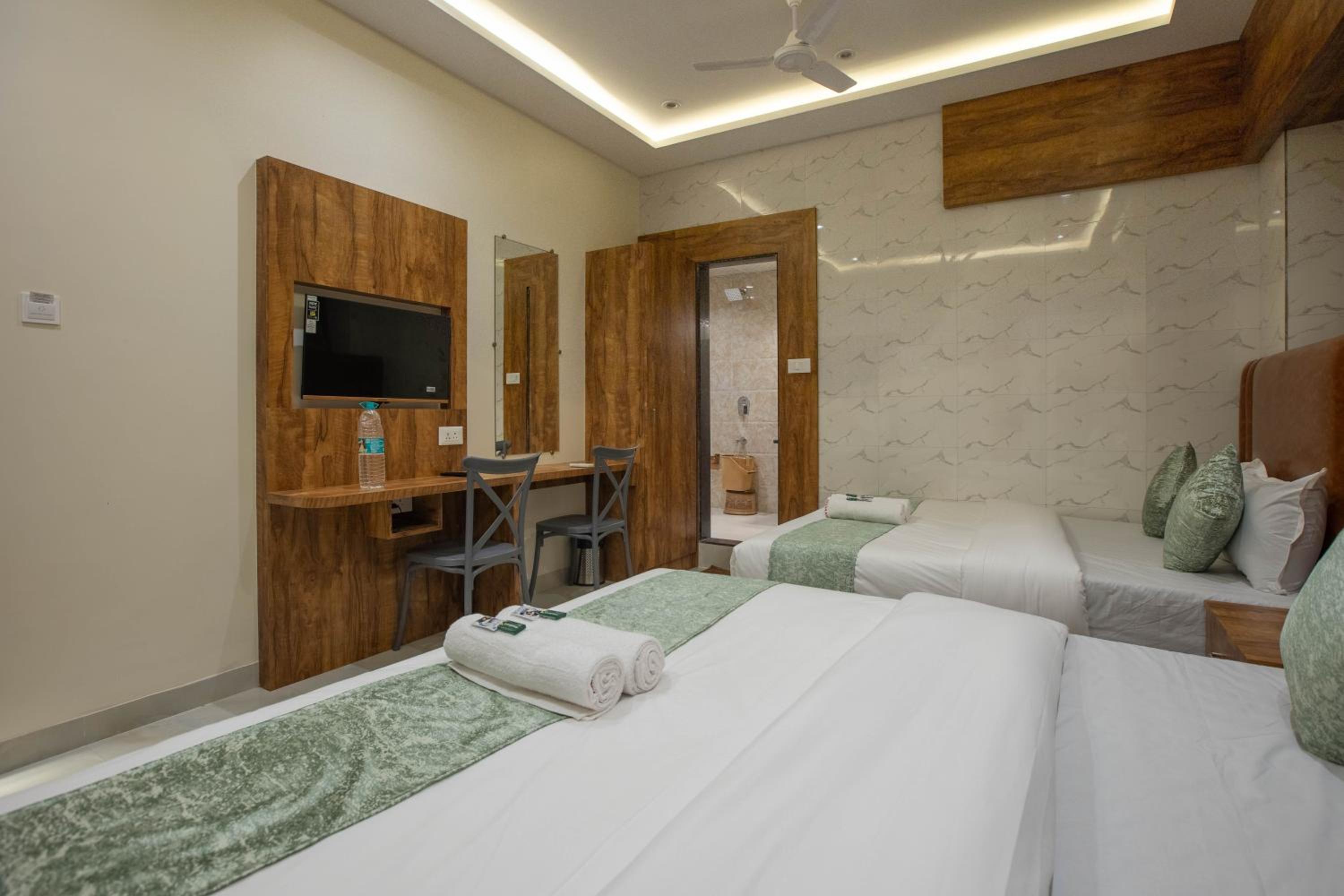 Deluxe Quadruple Room