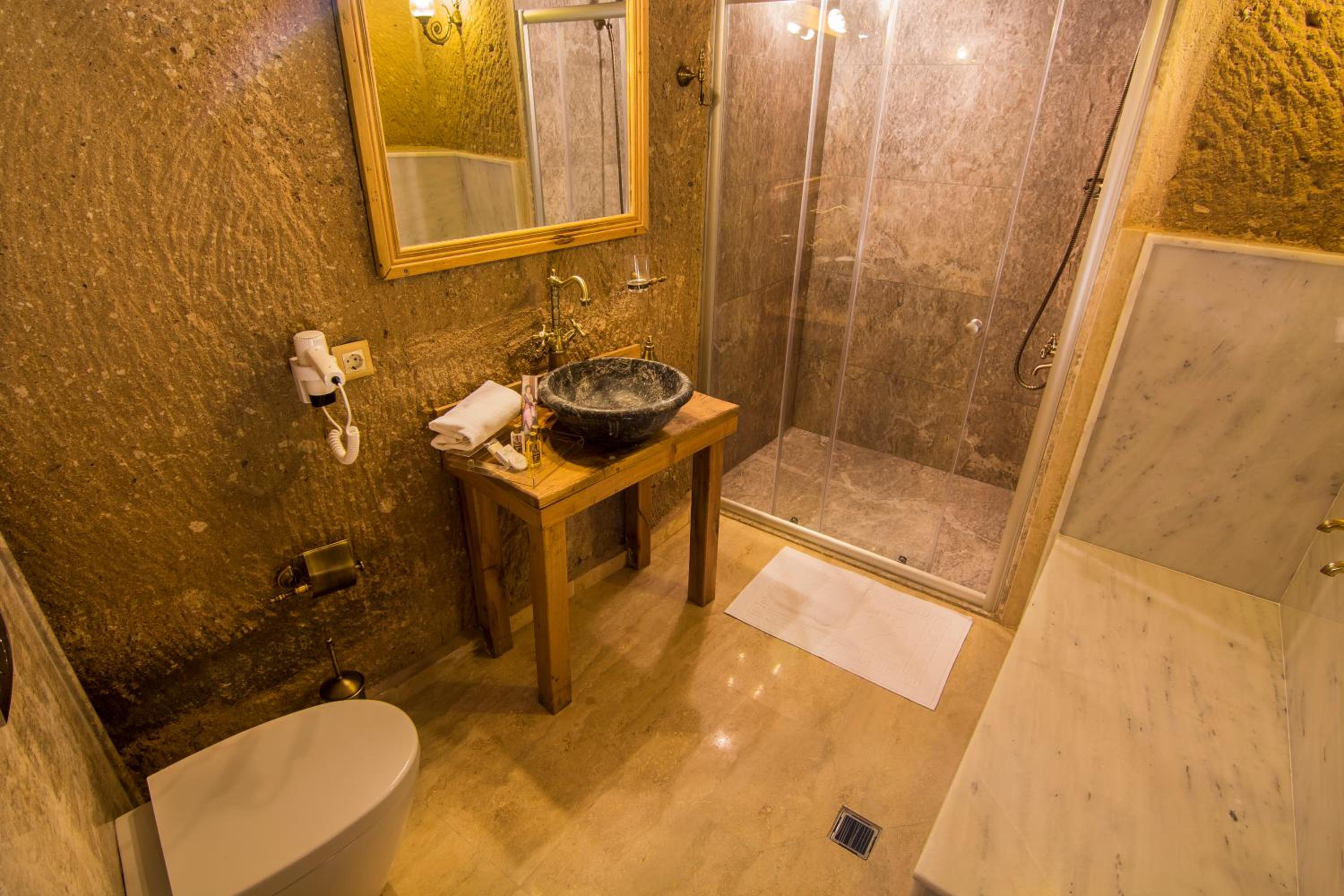 Standard Twin Cave Room - Photo 5