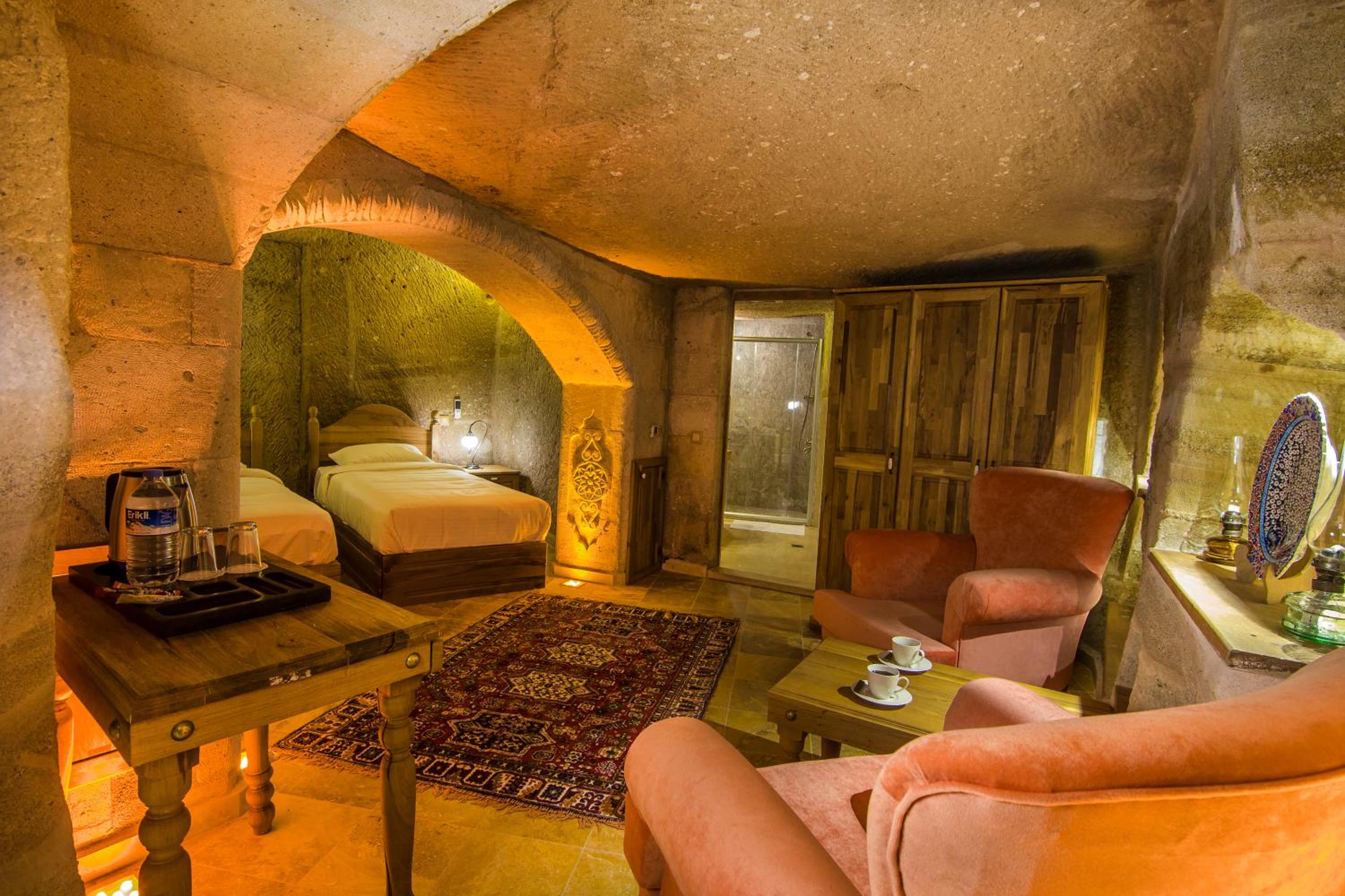 Standard Twin Cave Room - Photo 3