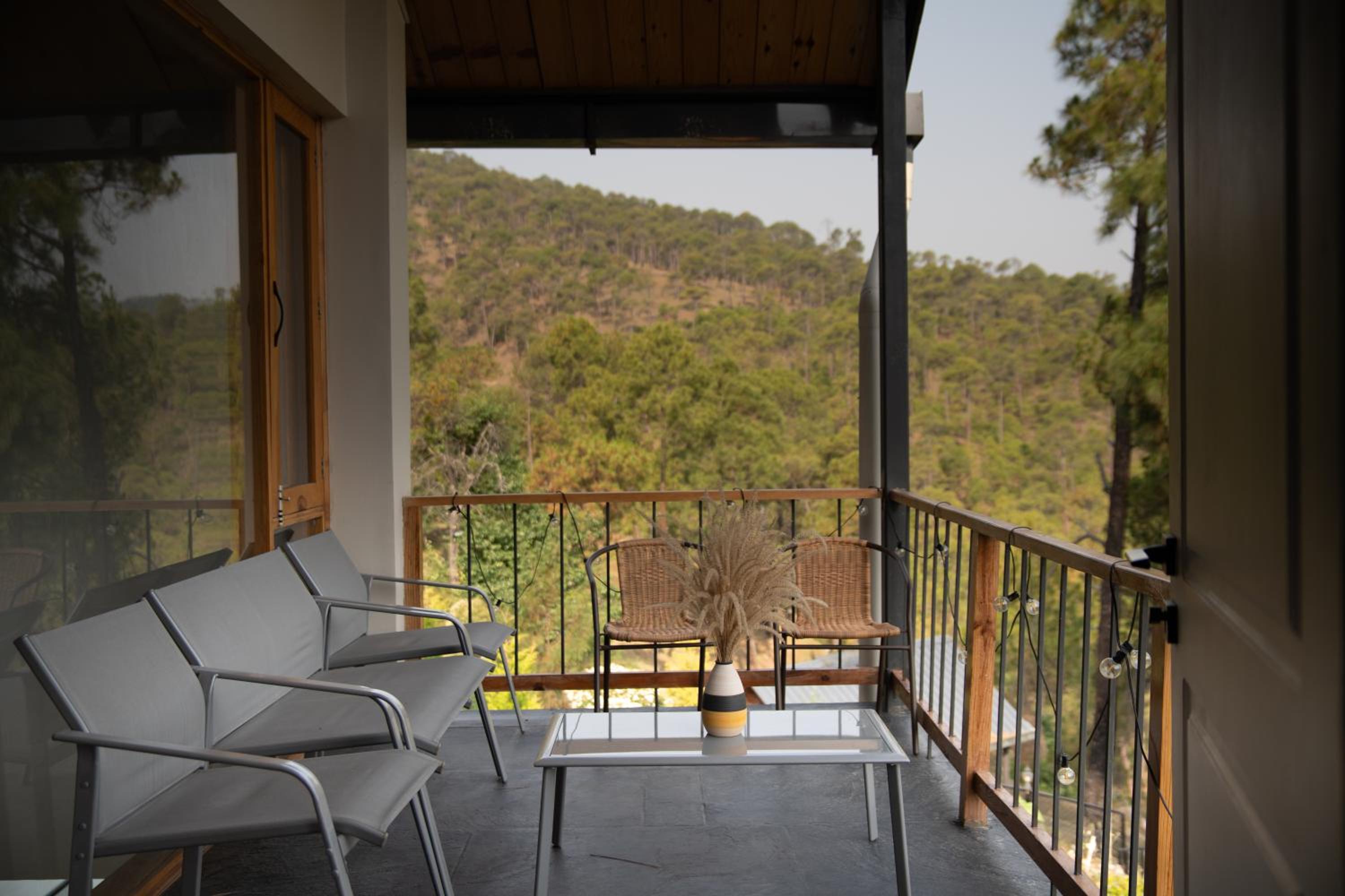 King Room with Balcony photo 3