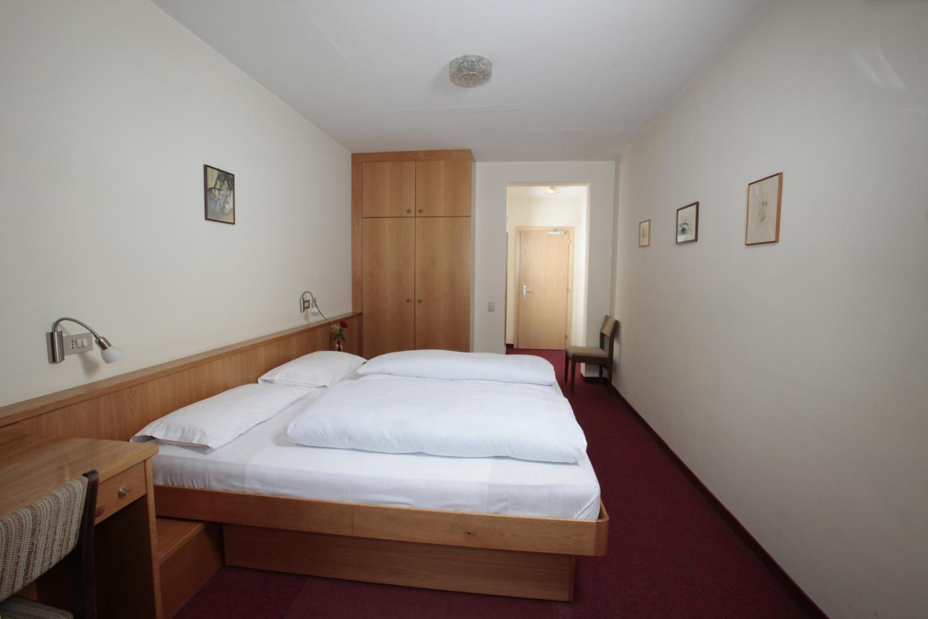 Double or Twin Room photo 1