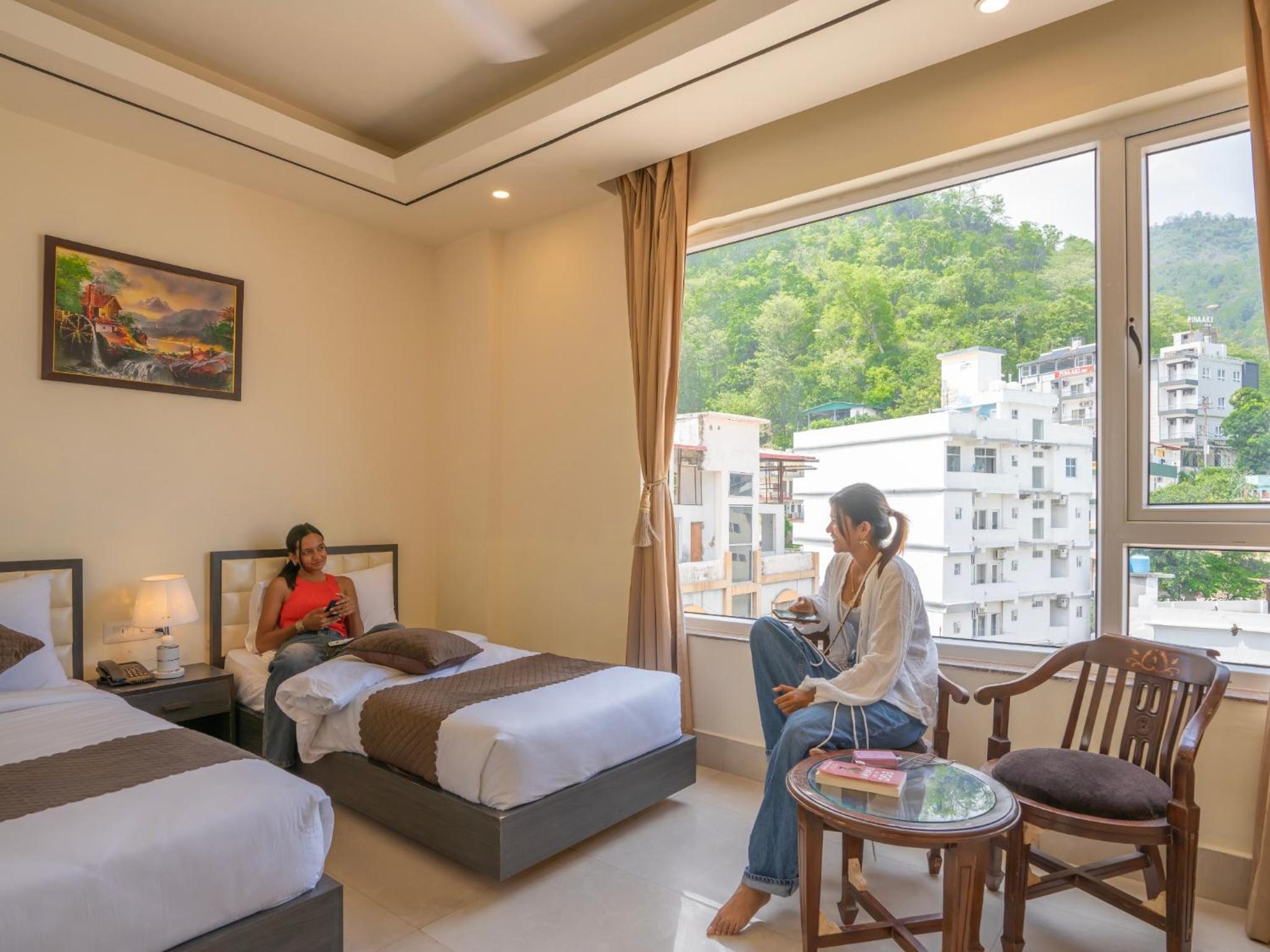 Deluxe Twin Room – B Wing photo 2