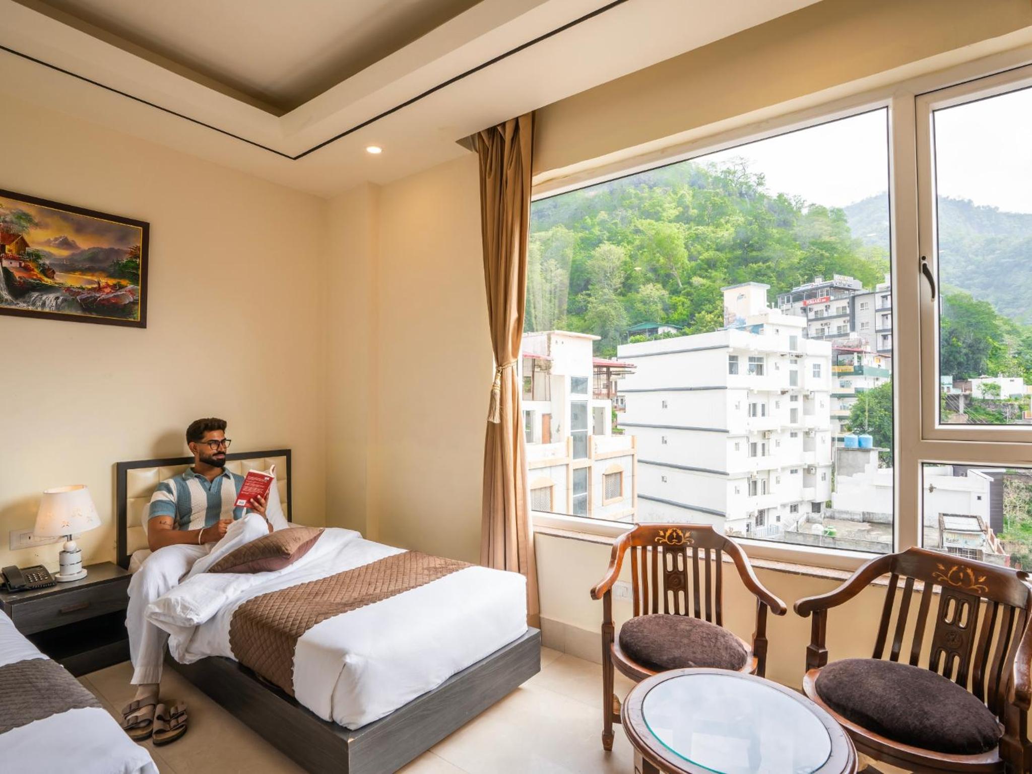 Deluxe Twin Room – B Wing photo 3
