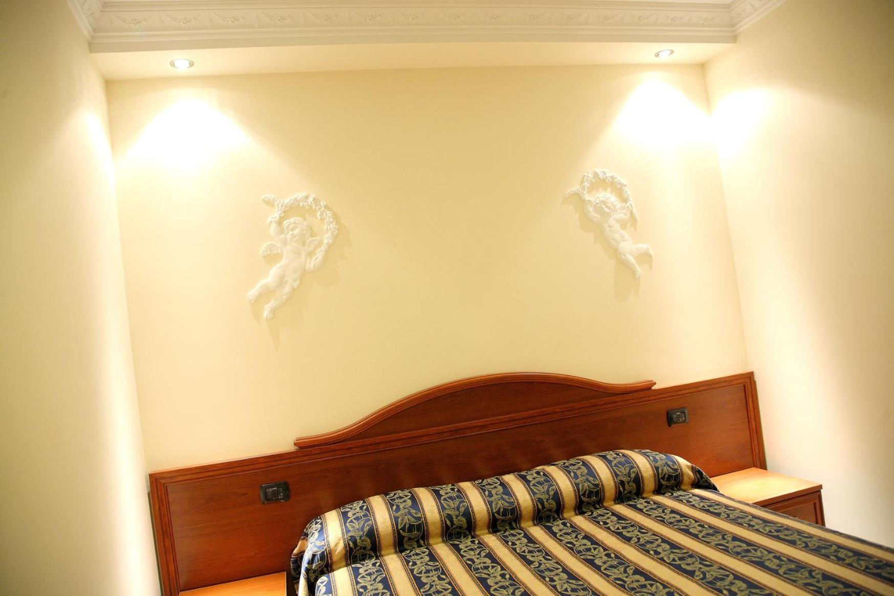 Large Twin Room photo 3