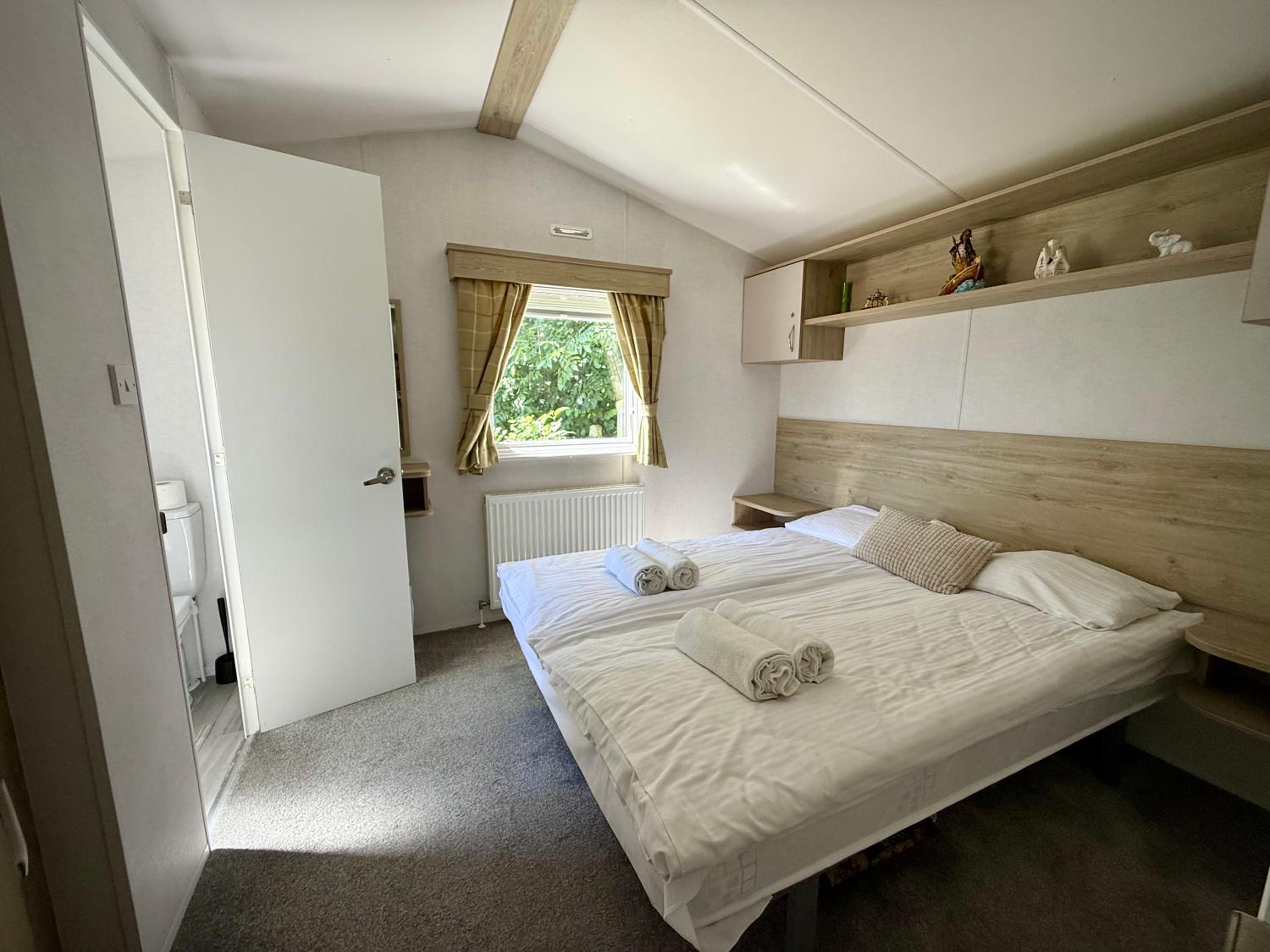 Mobile Home photo 3