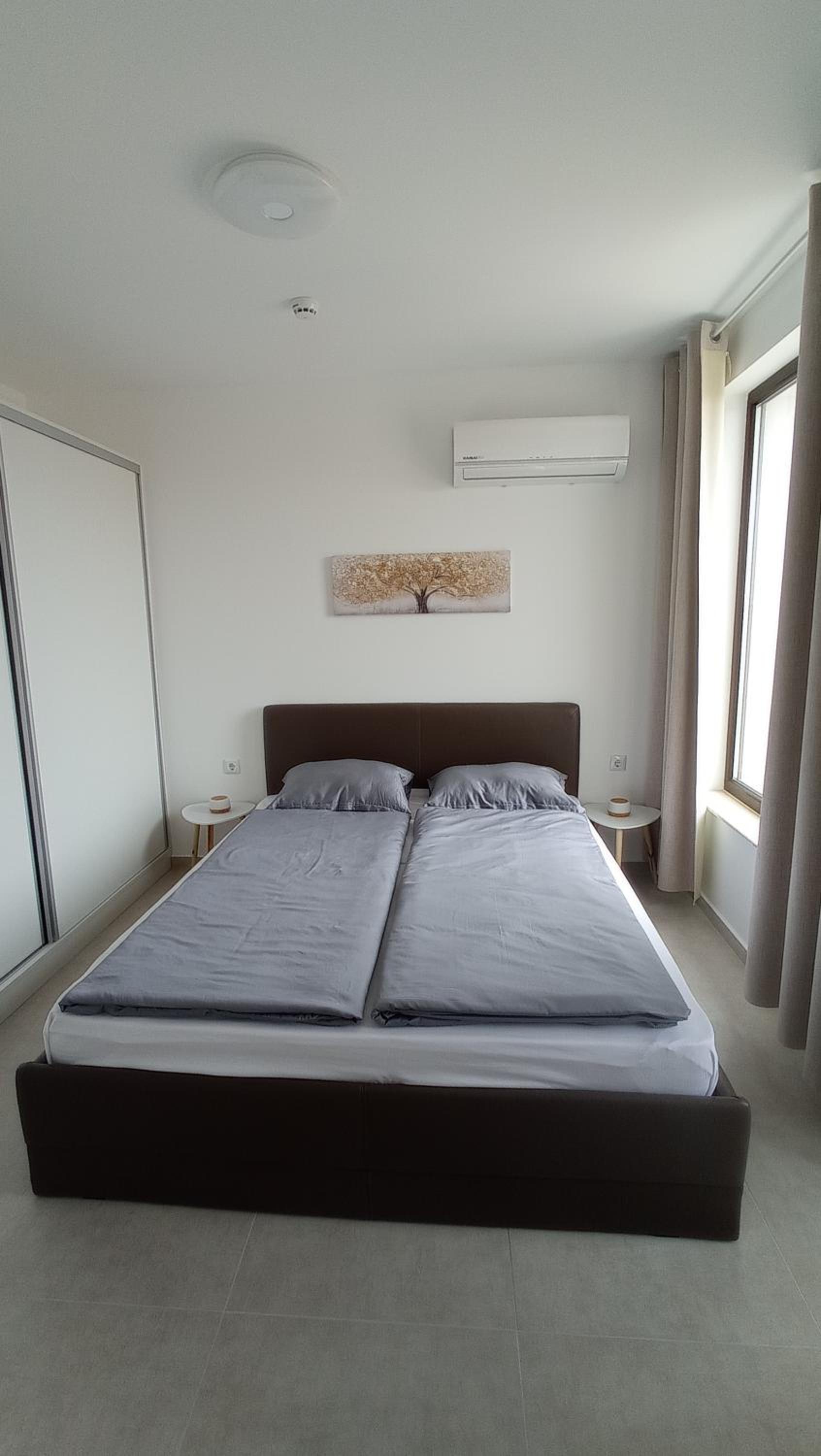 One-Bedroom Apartment with Balcony photo 3