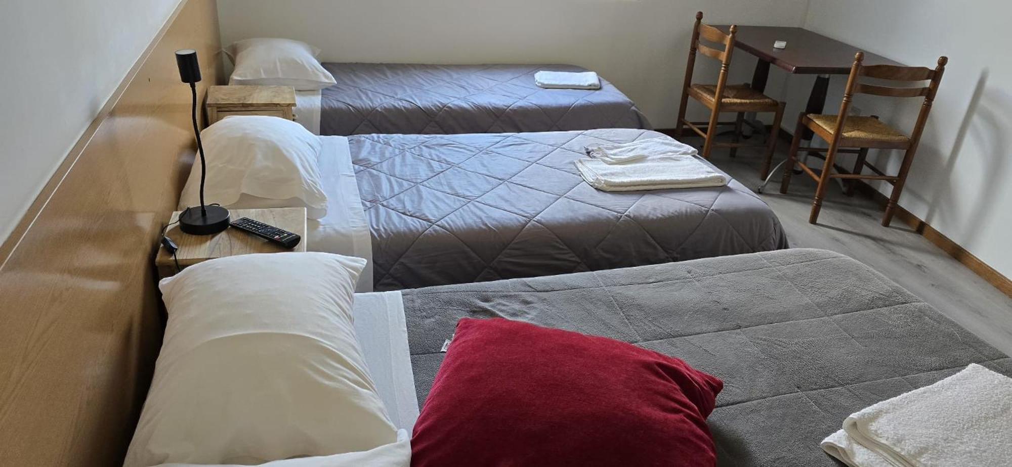 Triple Room with Private Bathroom photo 1