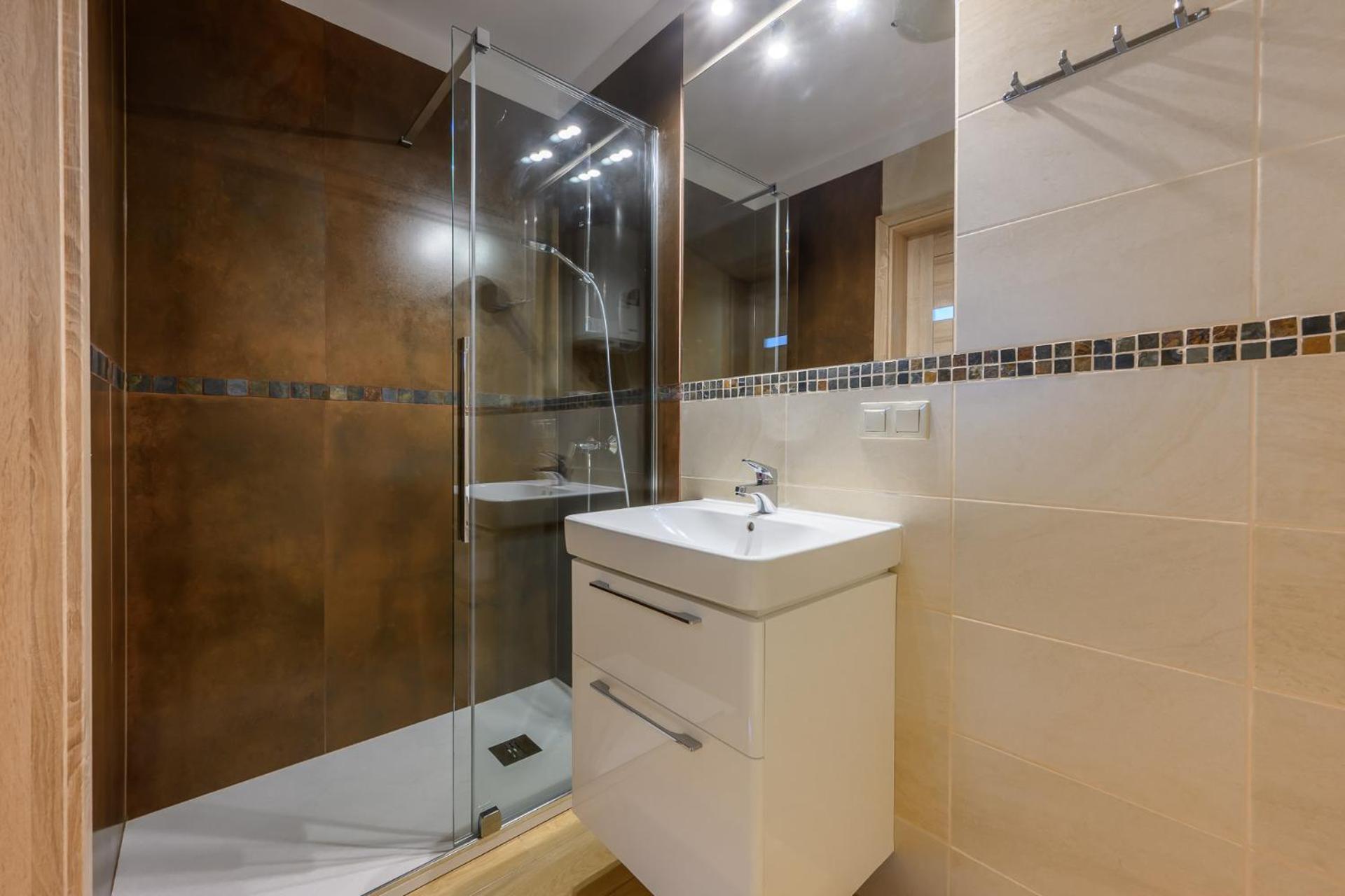 Studio Apartment with One Double Bed photo 2