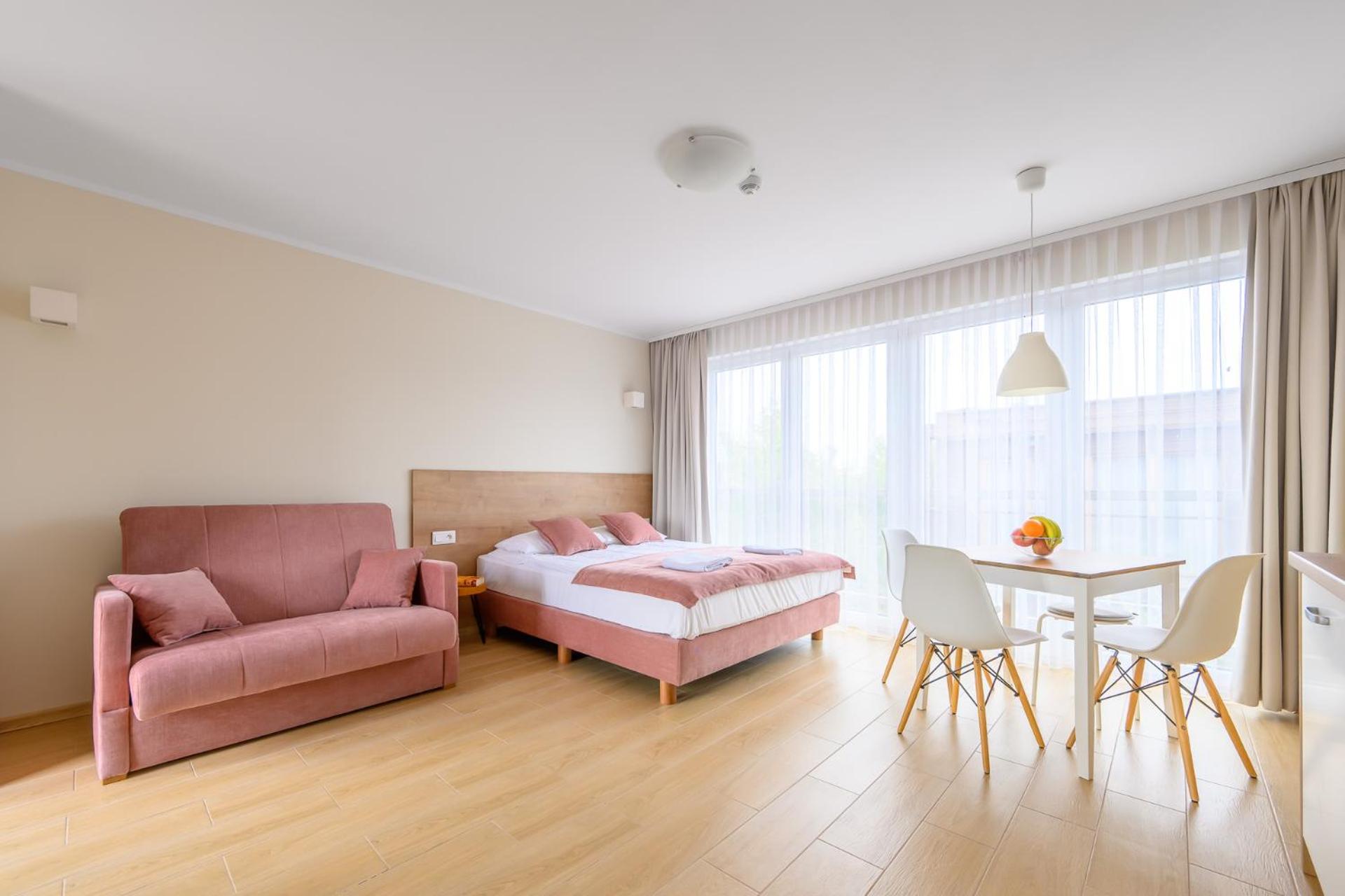 Studio Apartment with One Double Bed photo 2